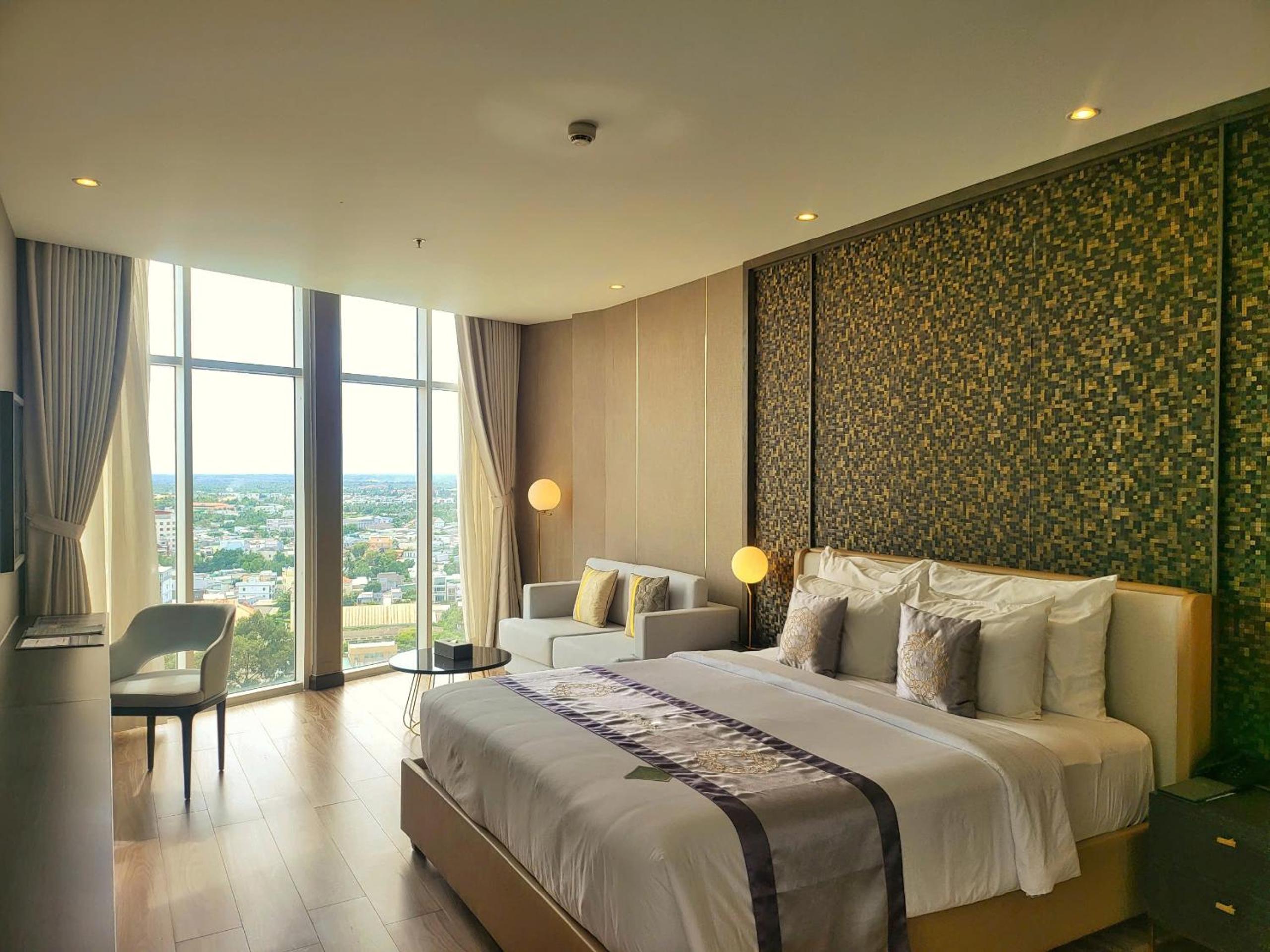 Executive Suite photo 1