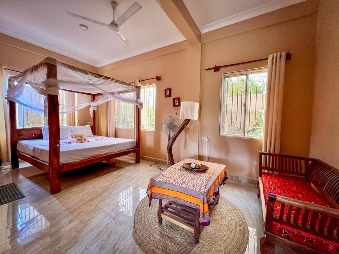Large Double Room photo 3