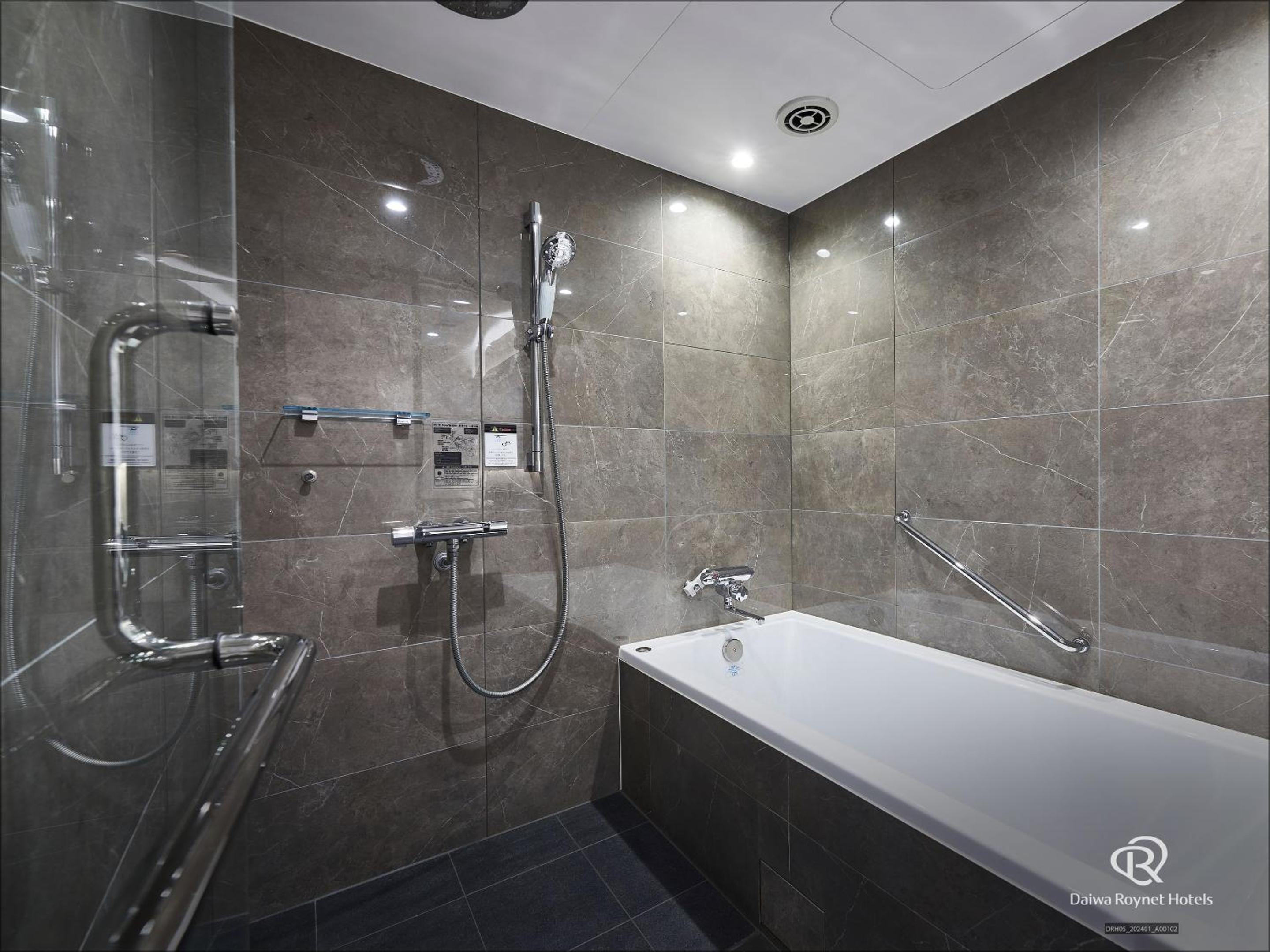 Junior Suite with 2 Extra Beds photo 2