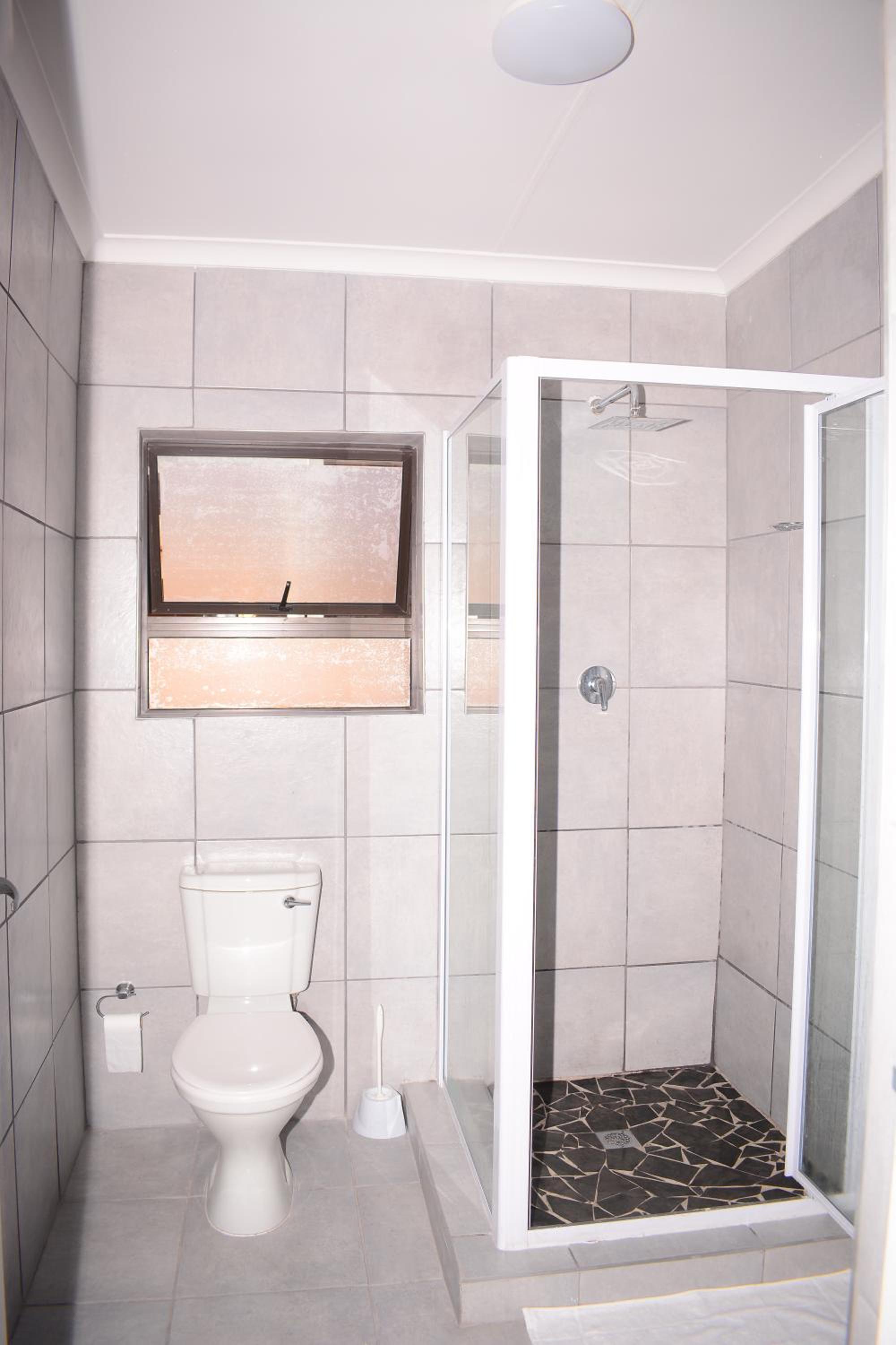 Standard Double Room with Shared Bathroom photo 3