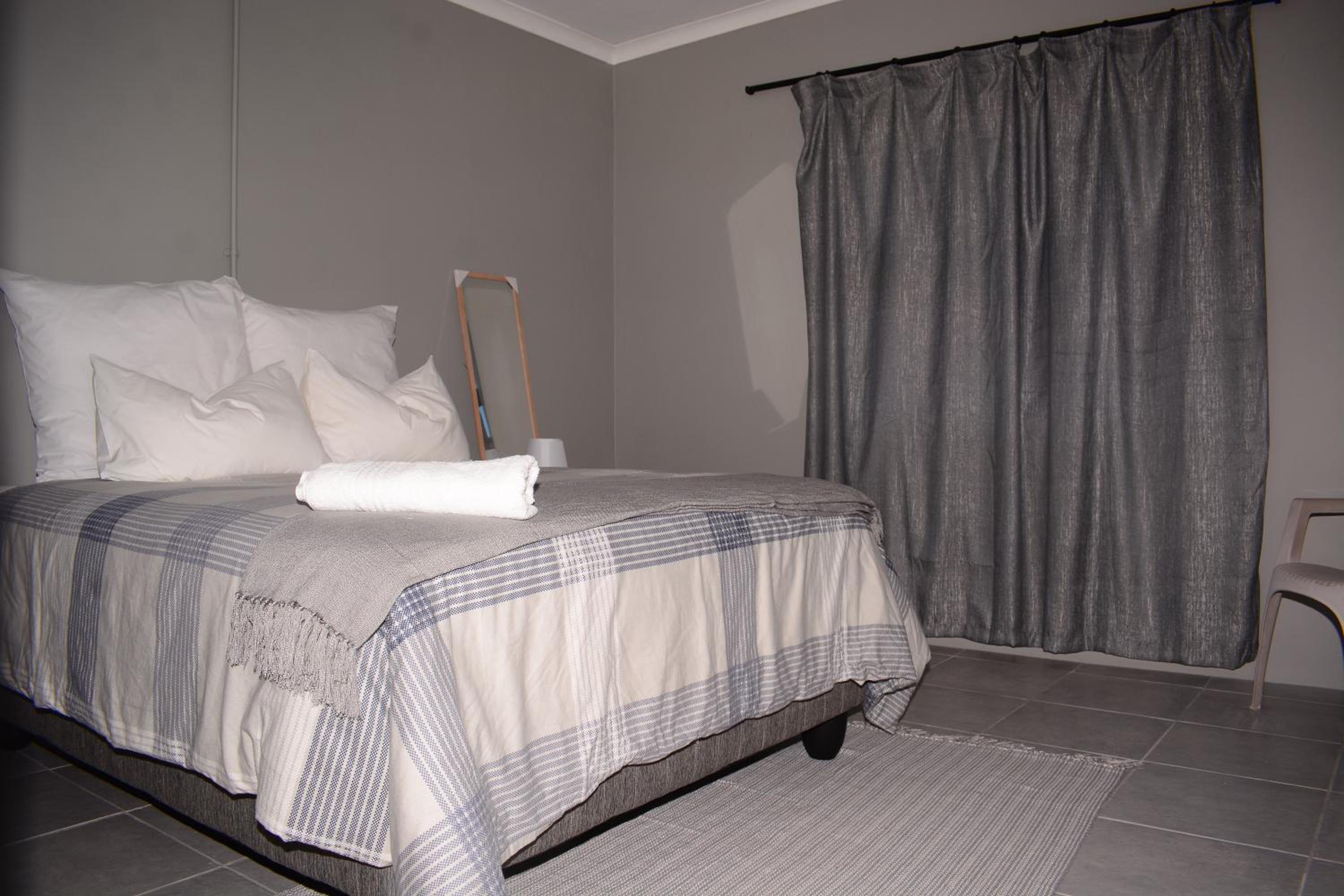 Standard Double Room with Shared Bathroom photo 1