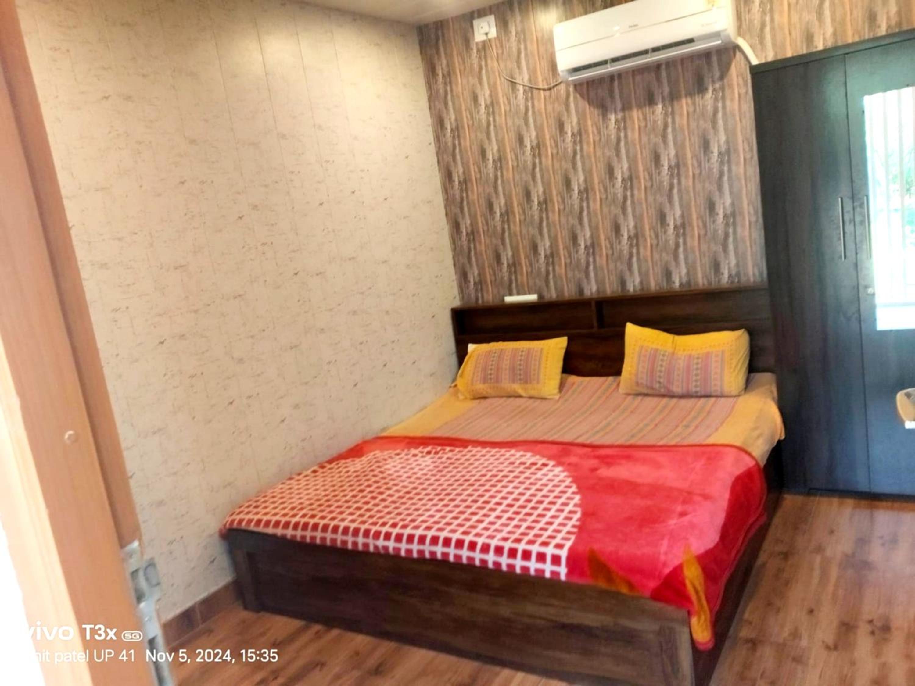 Double Room With Private Bathroom