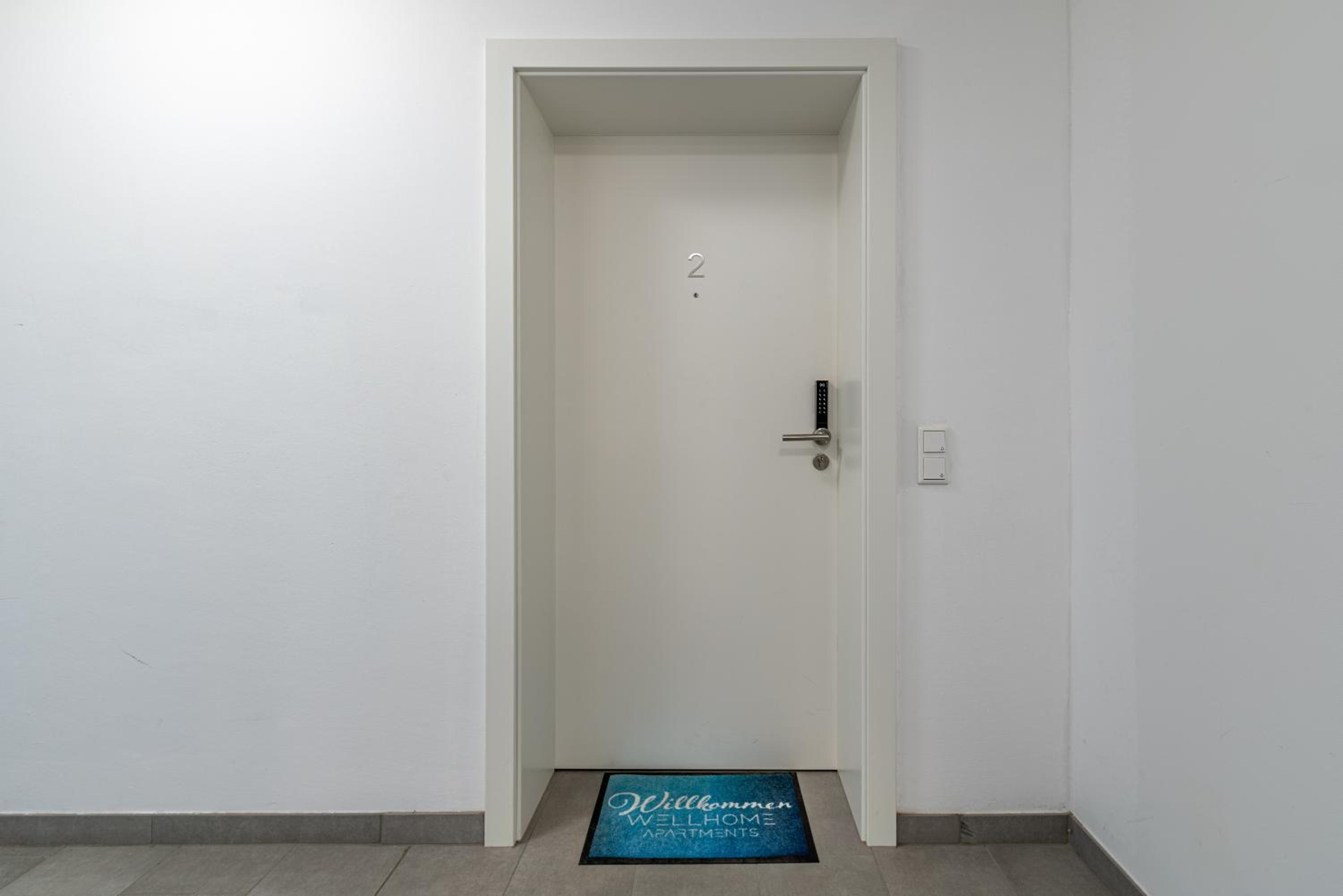 Deluxe Two-Bedroom Apartment with Garden View photo 2
