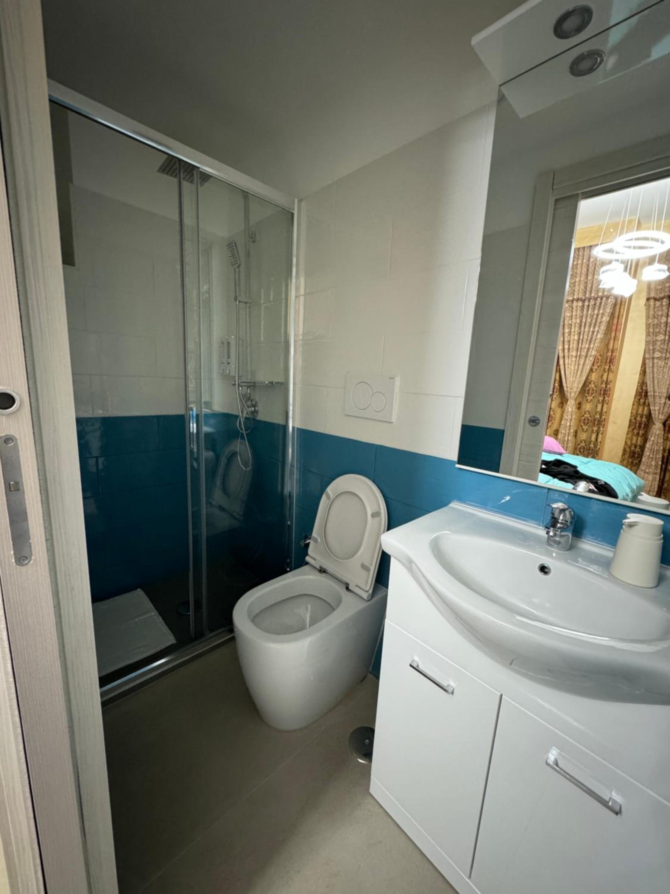 Double or Twin Room with Private Bathroom photo 3