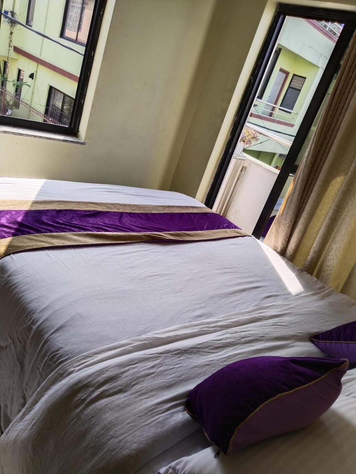 Queen Room with Balcony