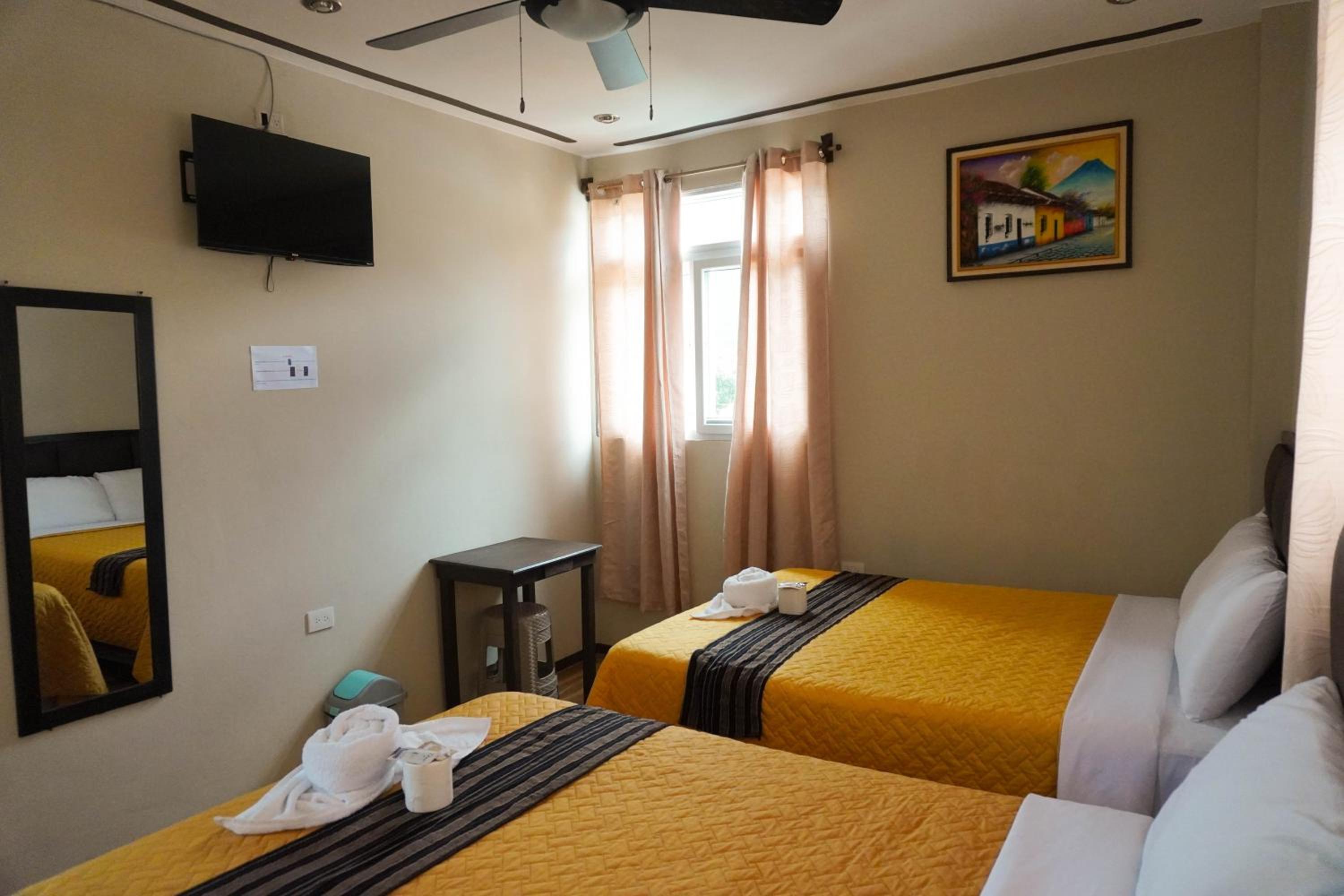 Triple Room with Private Bathroom photo 3