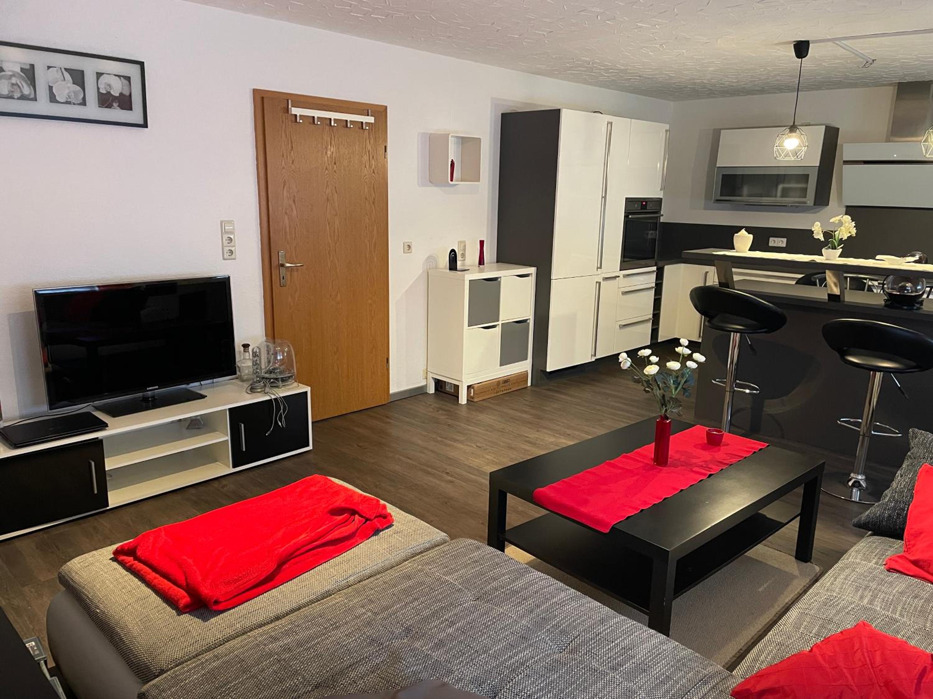 One-Bedroom Apartment photo 1