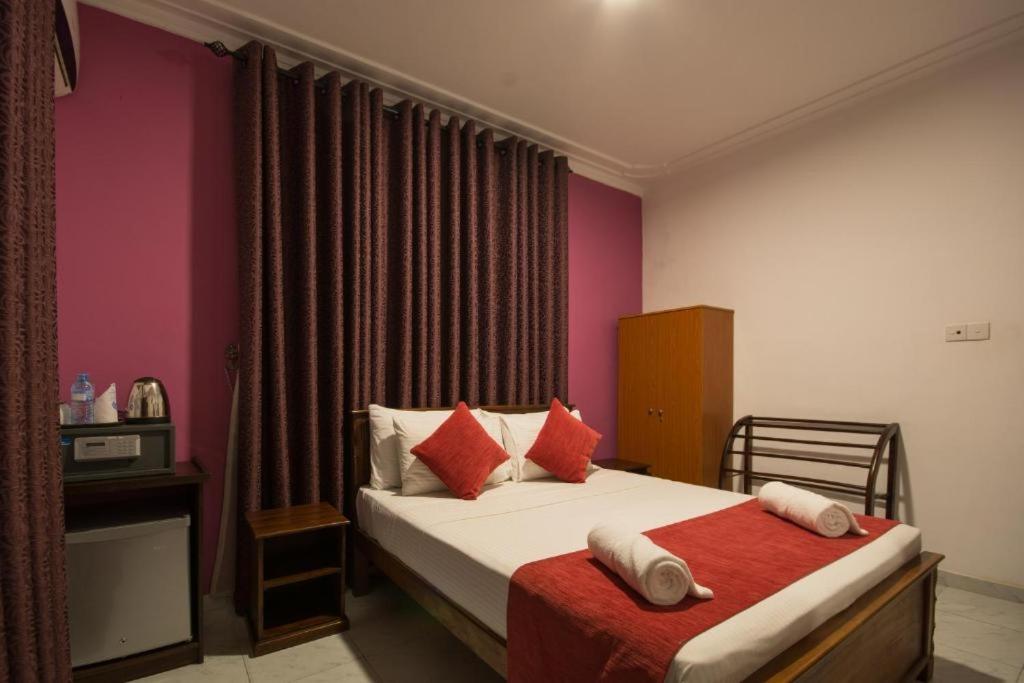 Double Room With Balcony - Photo 3