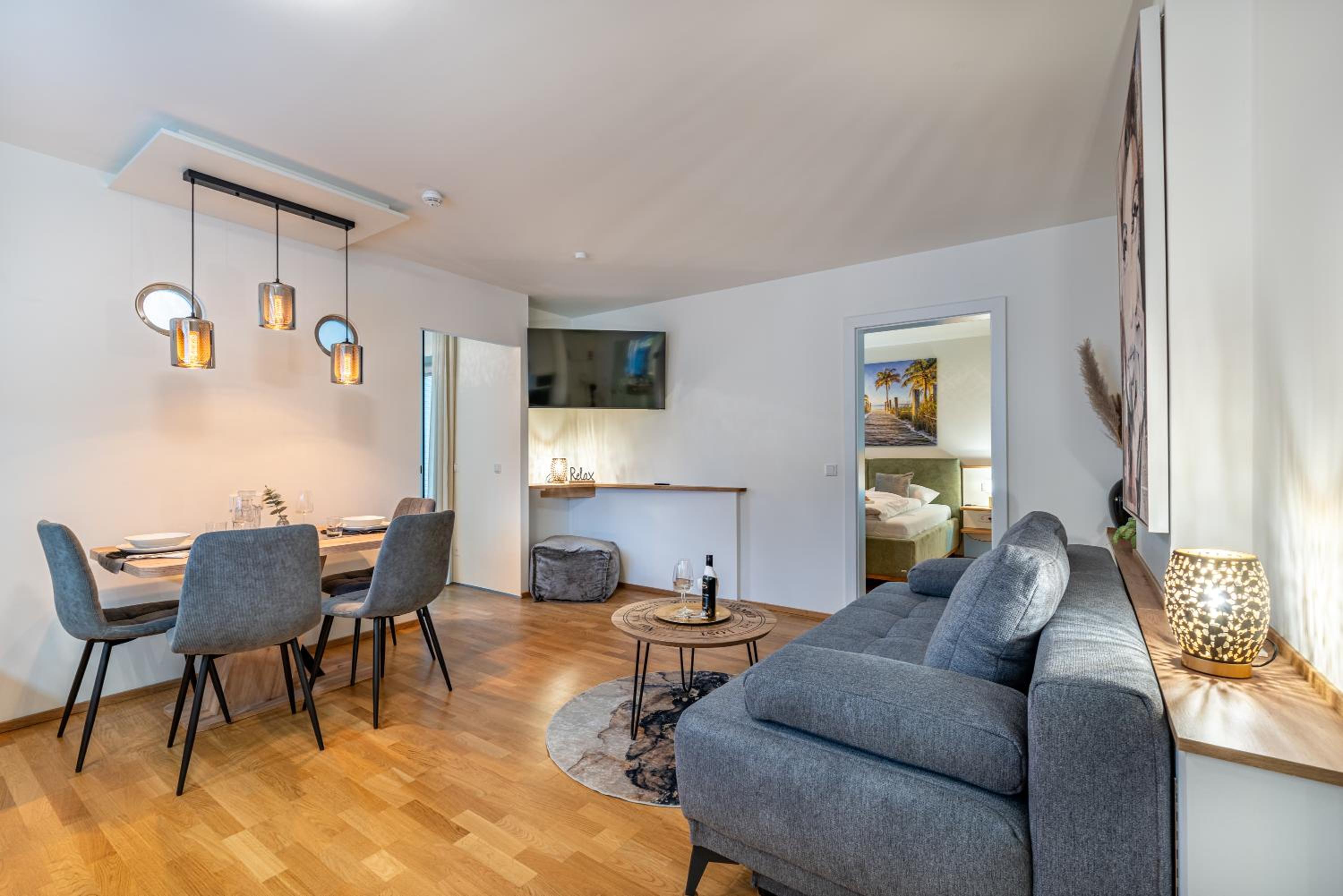 Deluxe Two-Bedroom Apartment with Garden View photo 1