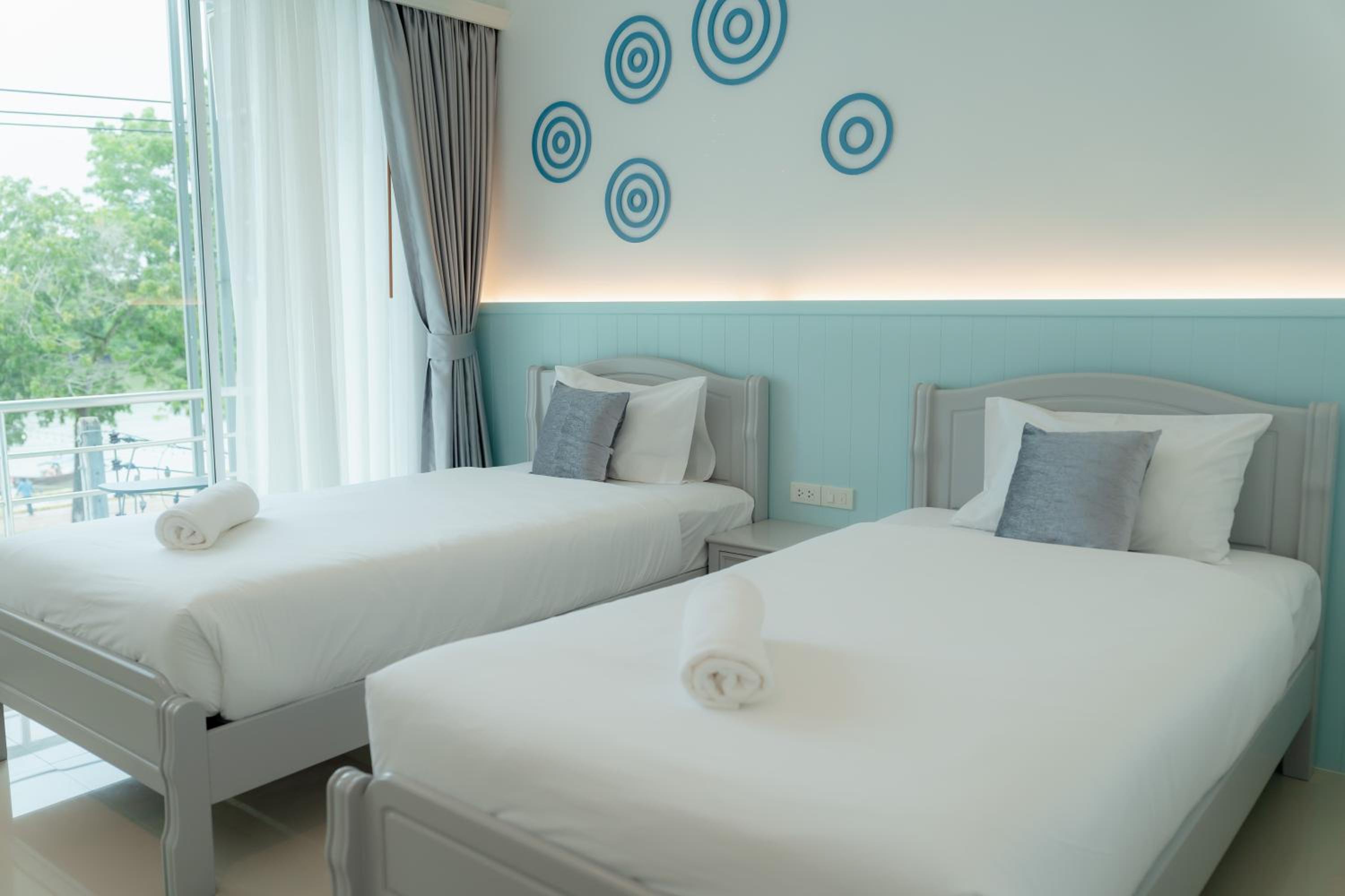 Twin Room with River View photo 3