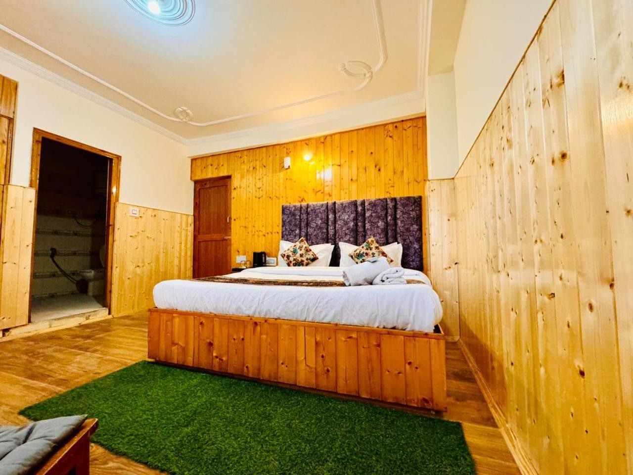 King Room With Mountain View