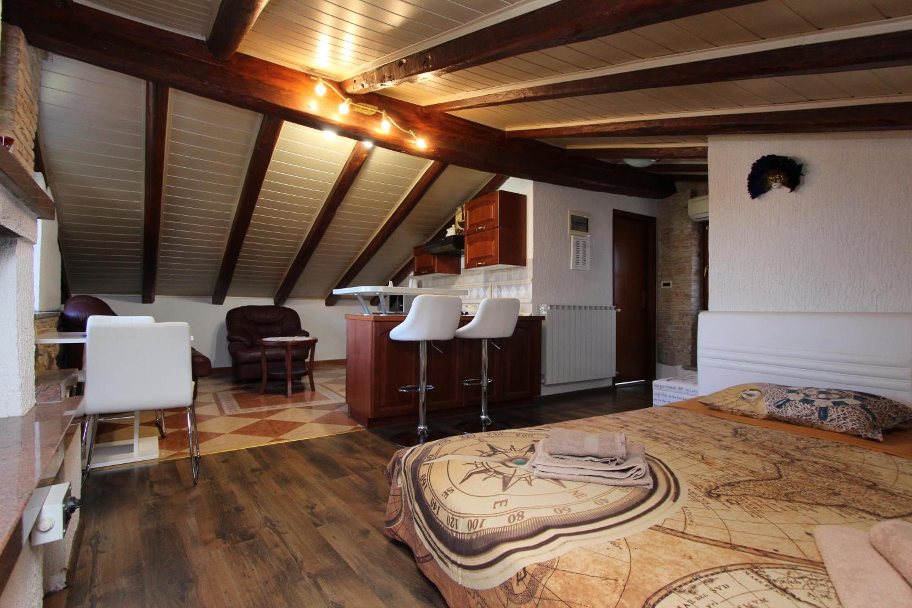 Studio Apartment