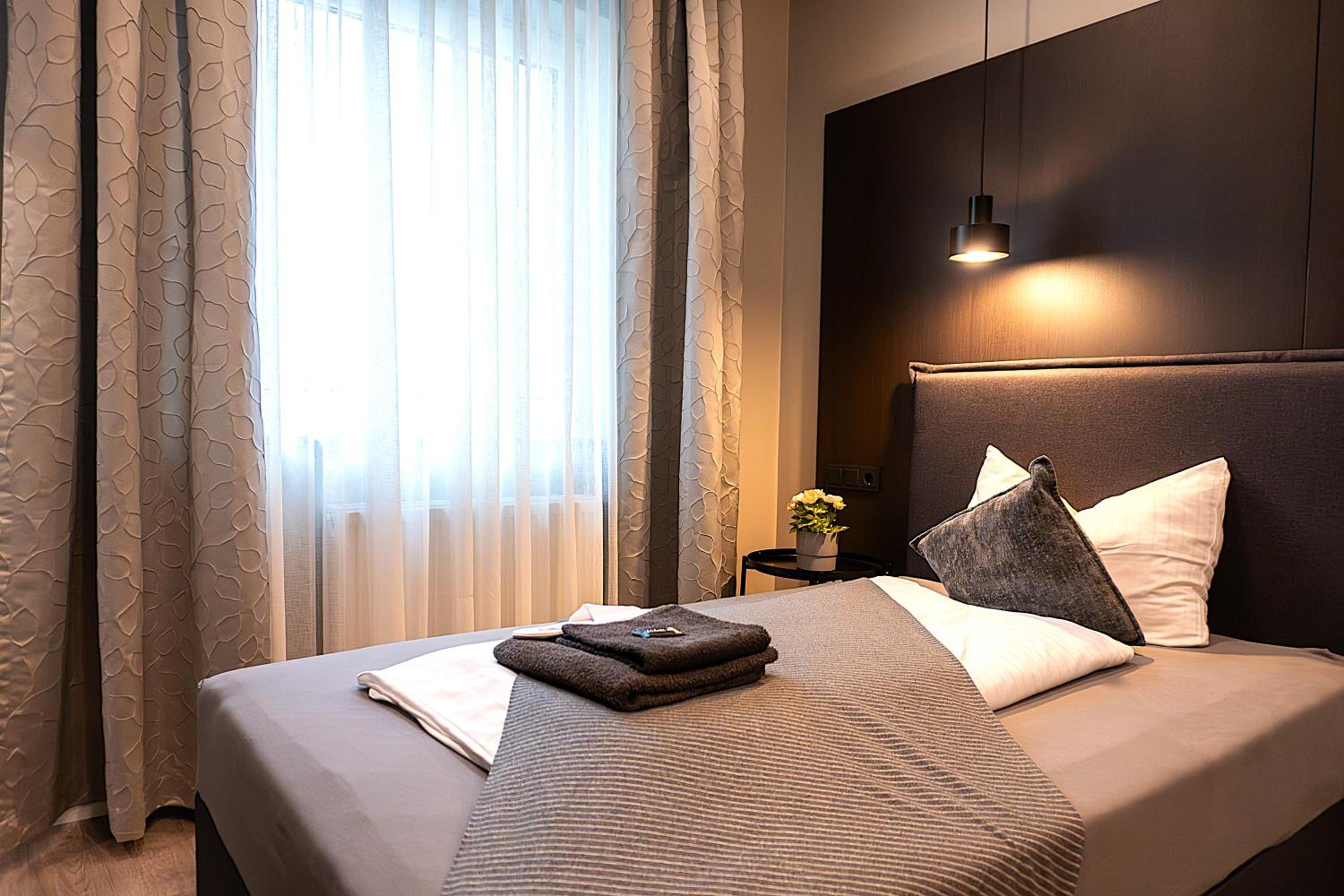 Deluxe Single Room