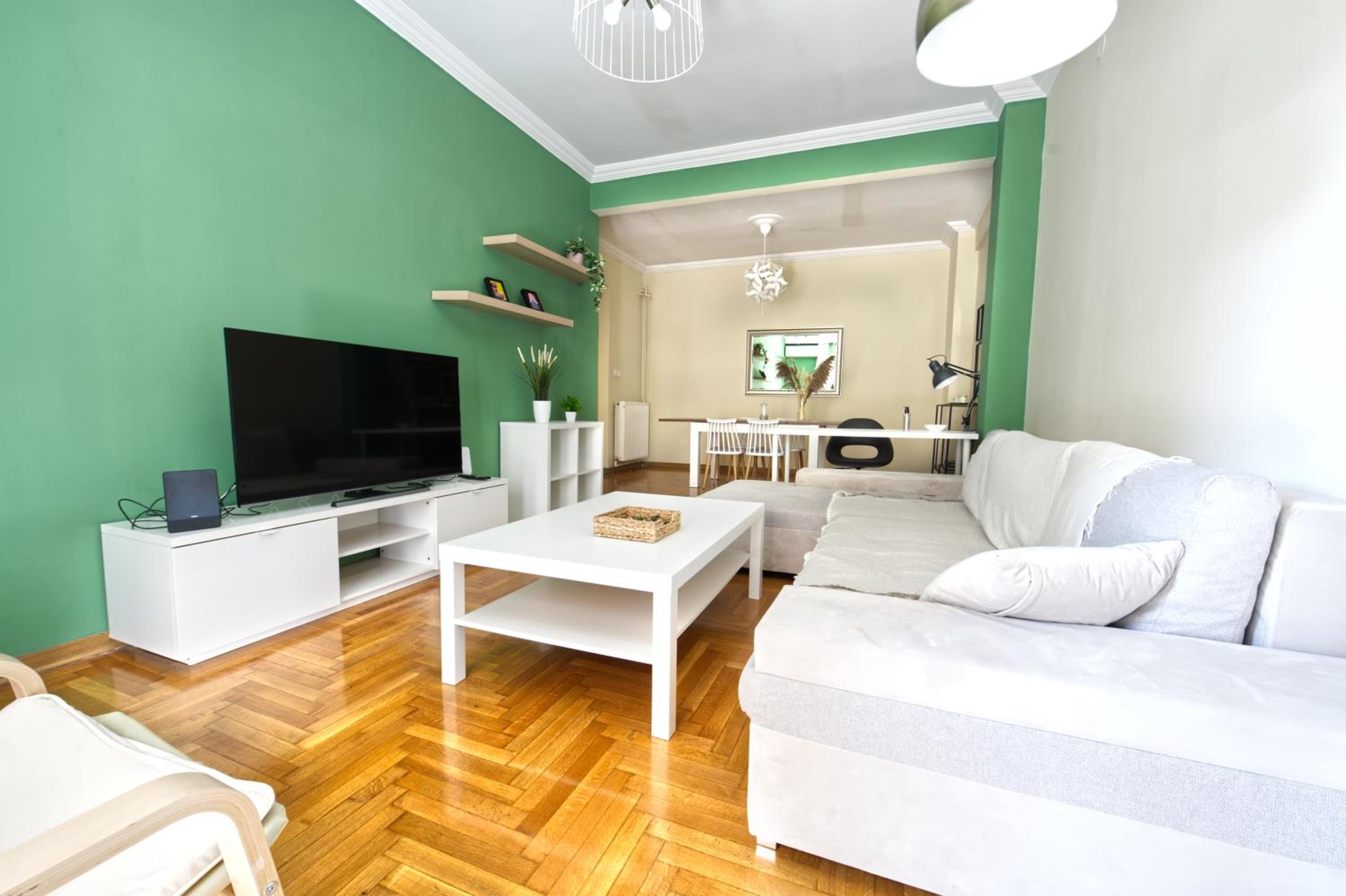 Apartment with Park View