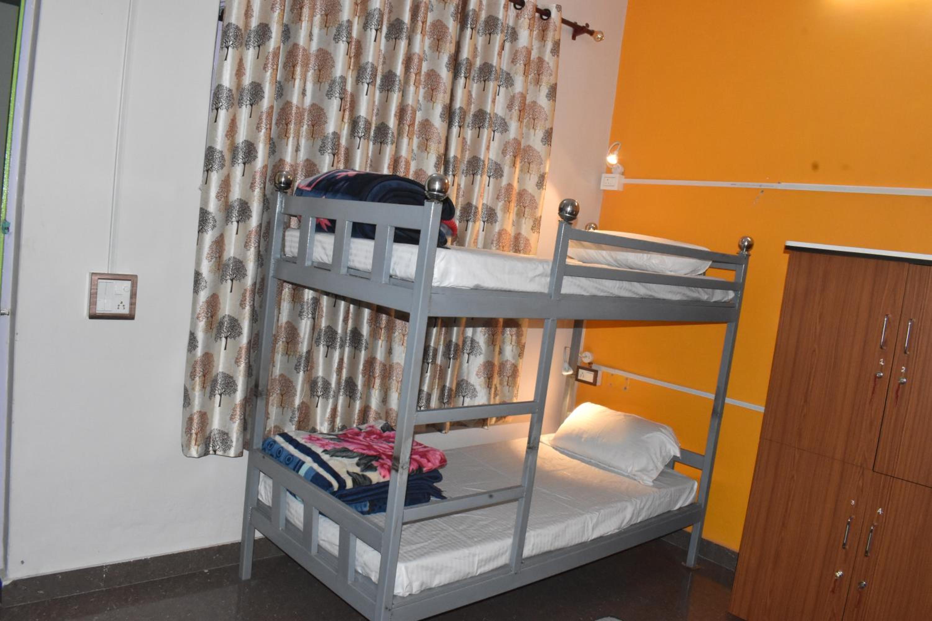 Bed in 4-Bed Mixed Dormitory Room photo 1