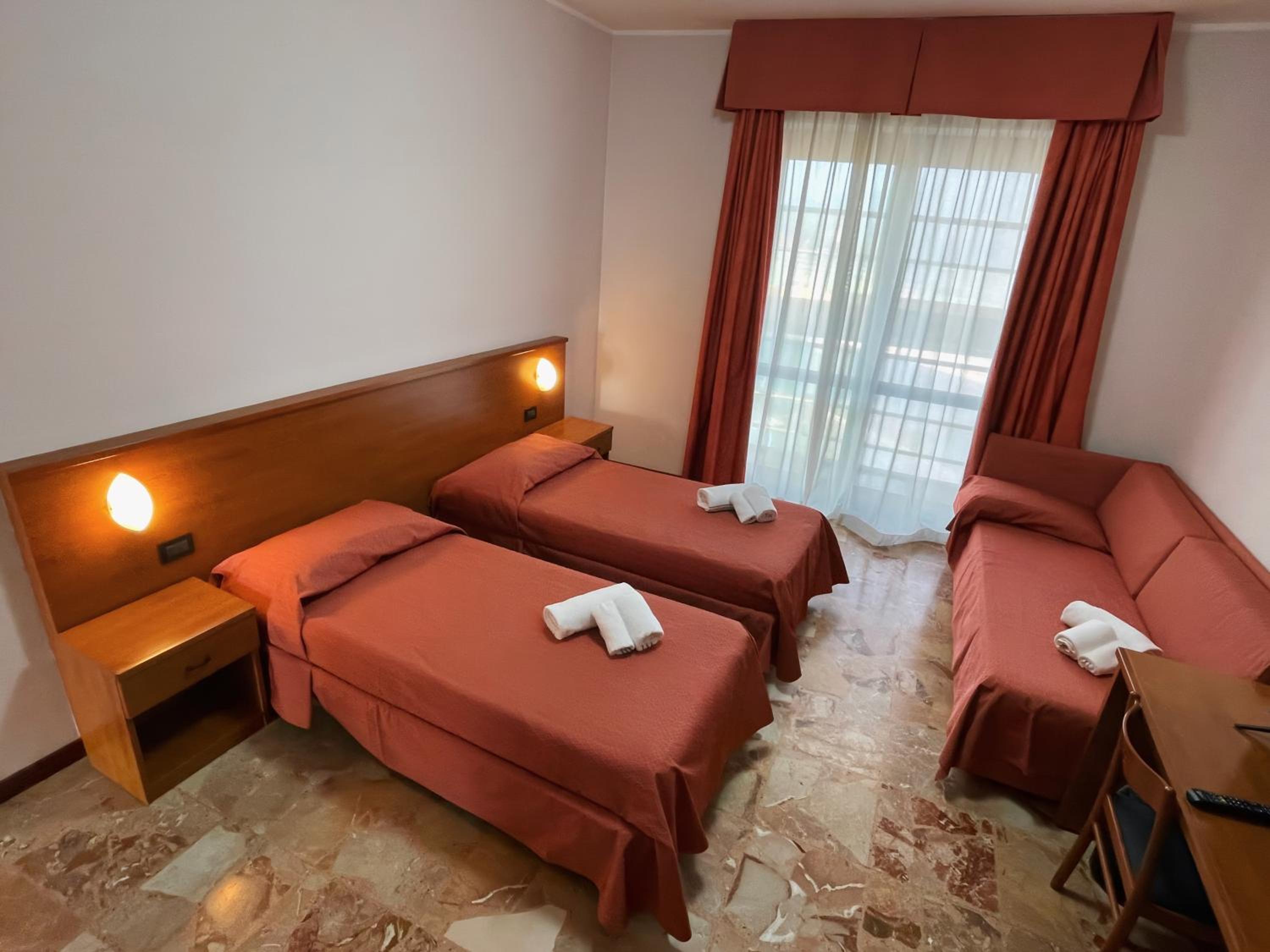 Triple Room photo 1