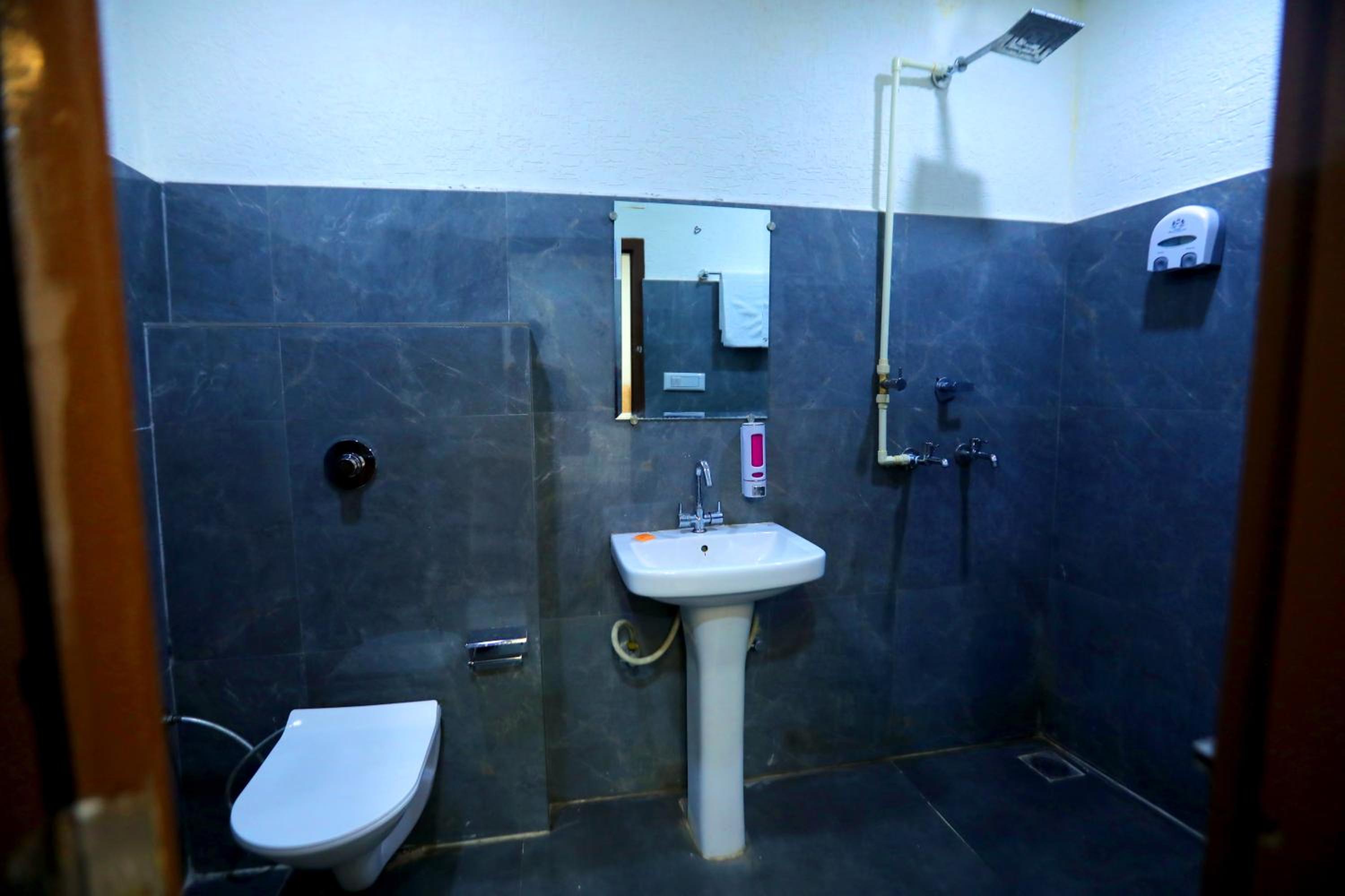 Superior Triple Room - Photo 11
