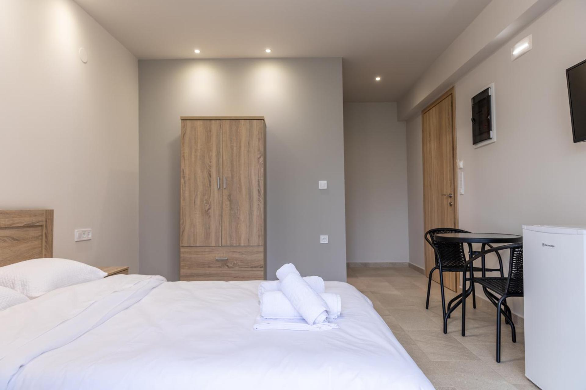 Apartment with Mountain View