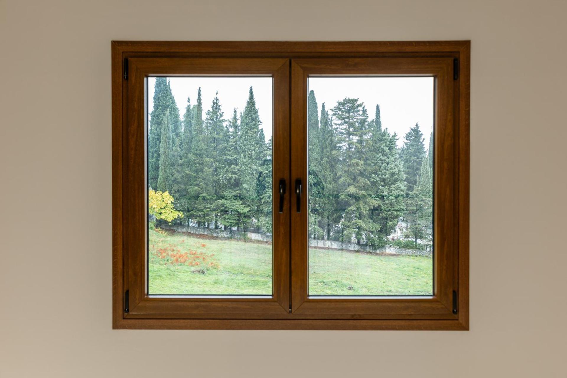 Quadruple Room with Mountain View photo 3