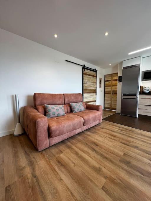One-Bedroom Apartment photo 3