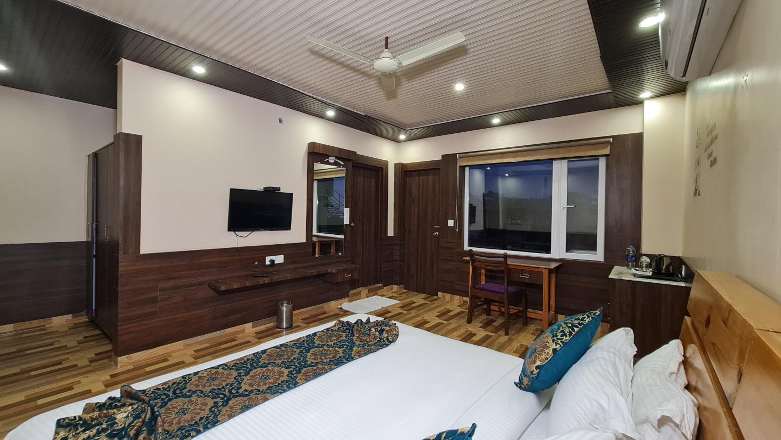 Deluxe Double or Twin Room - Photo 1