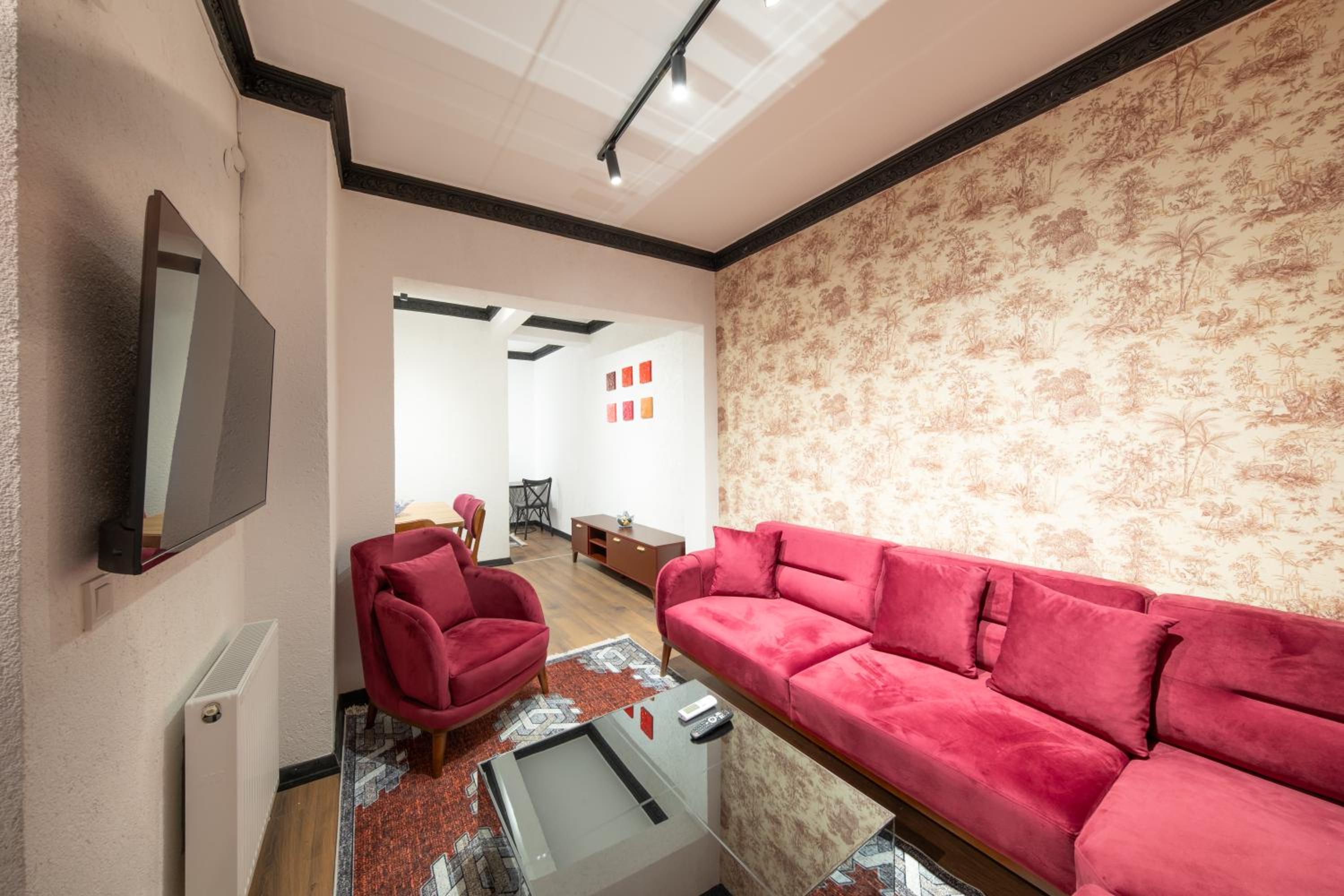 Three-Bedroom Apartment Suite photo 2