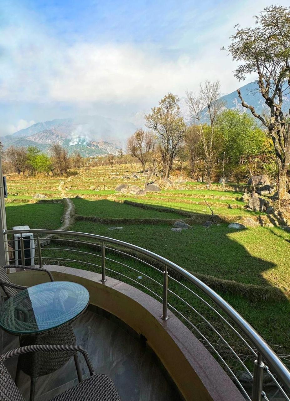 Double Room with Mountain View - Photo 3