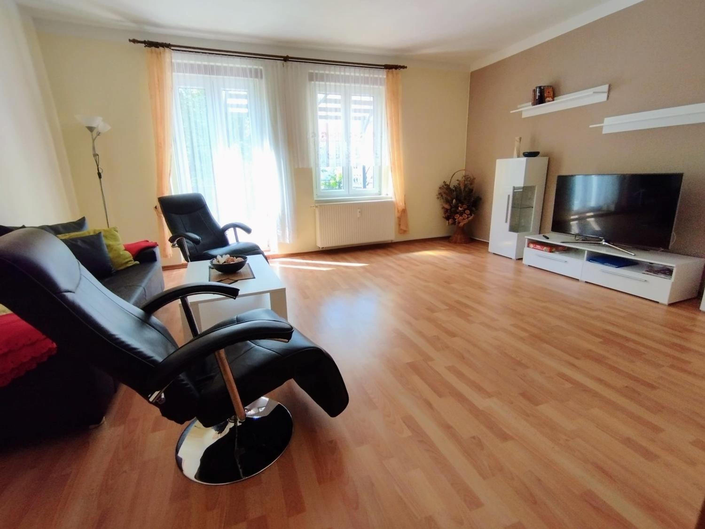 One-Bedroom Apartment with Balcony photo 1