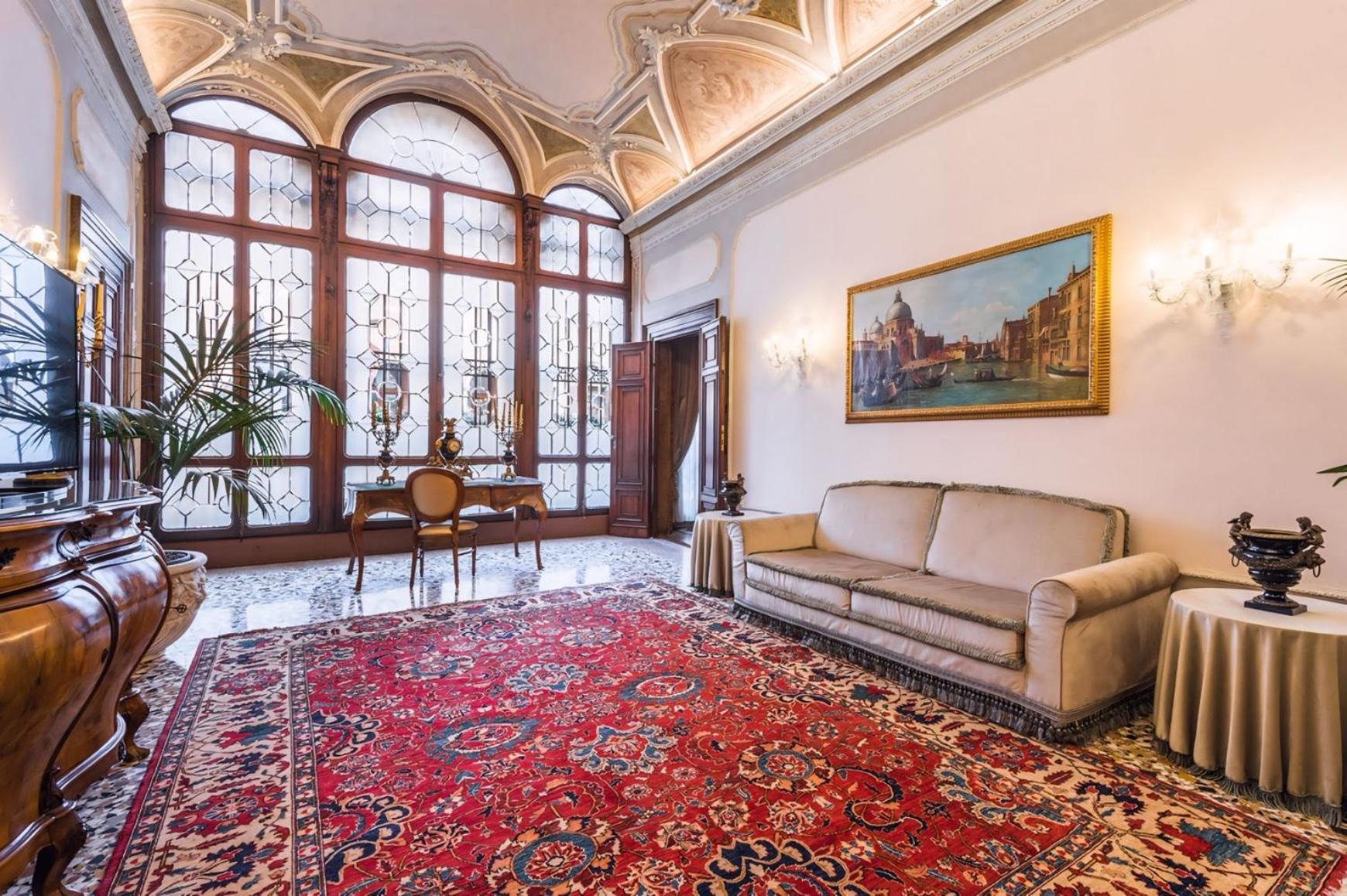 Executive Suite with Canal View