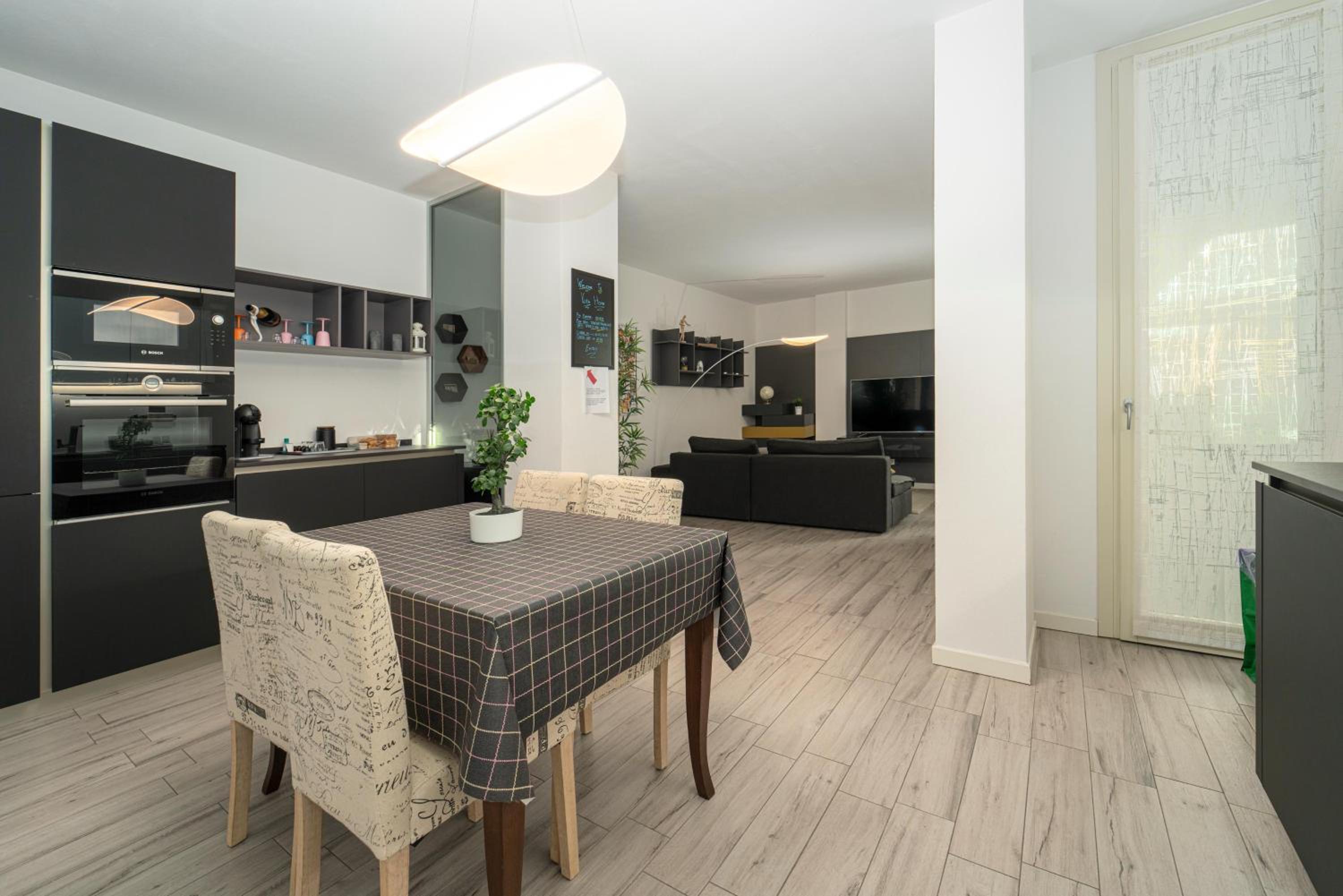 One-Bedroom Apartment photo 2