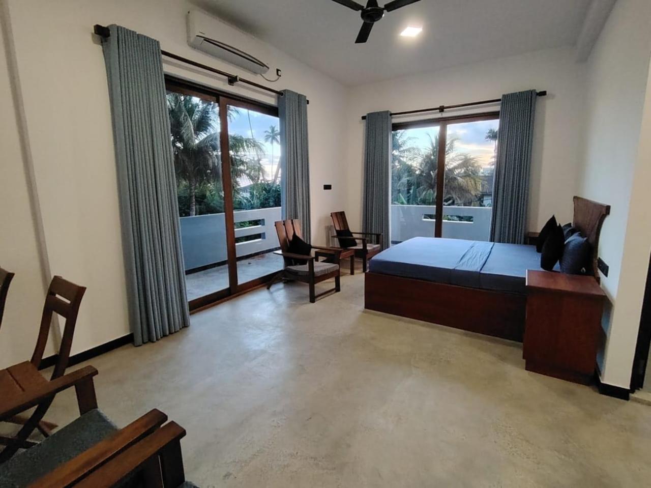 Deluxe Double Room (2 Adults + 1 Child) photo 1