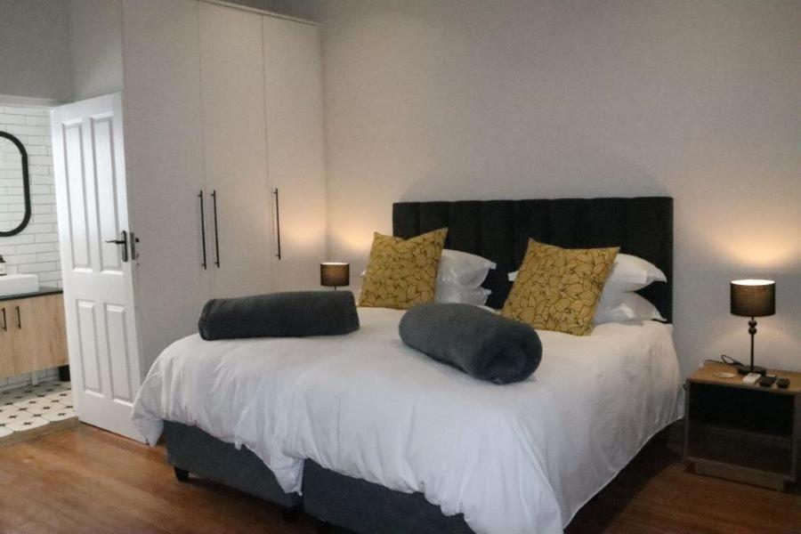 Double or Twin Room with Shower photo 1