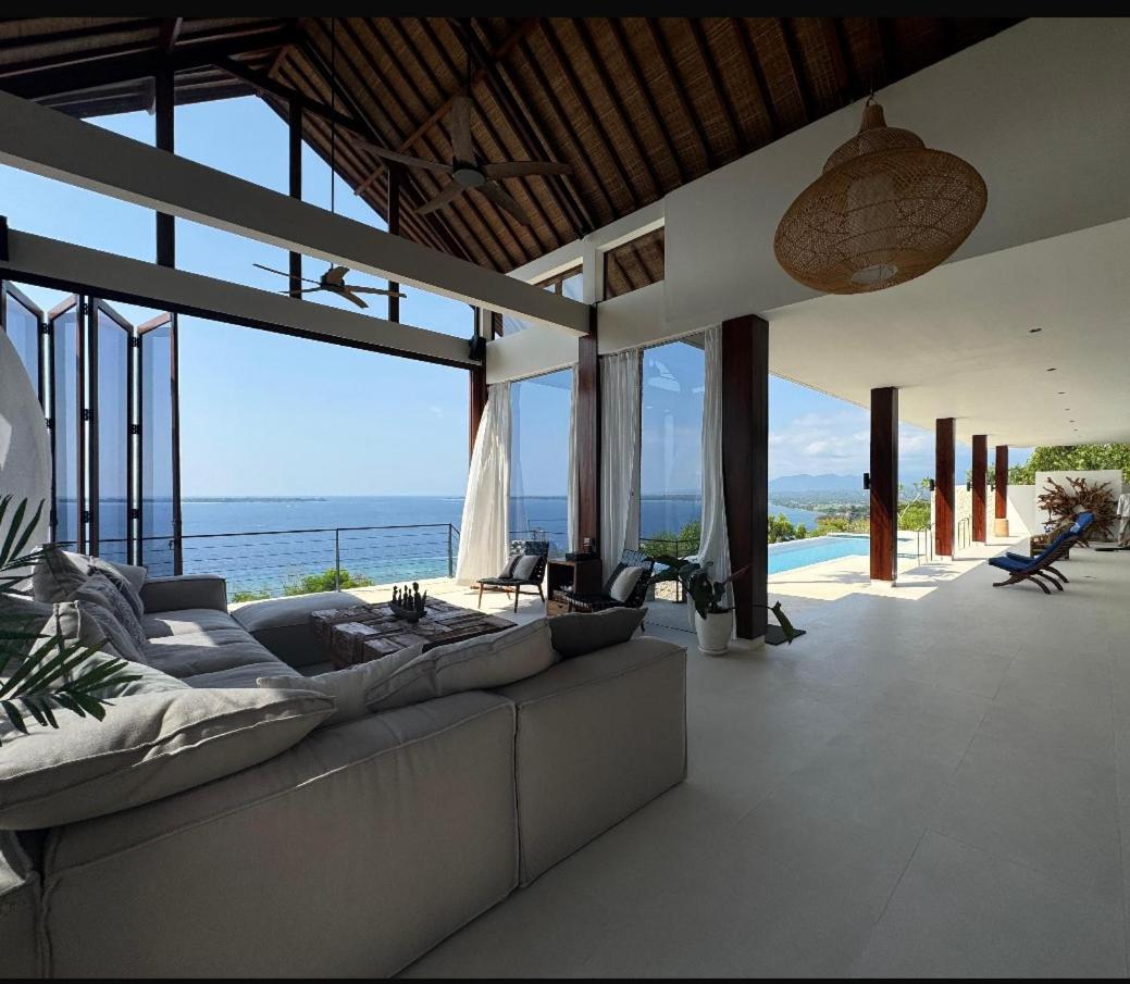 Villa photo 3