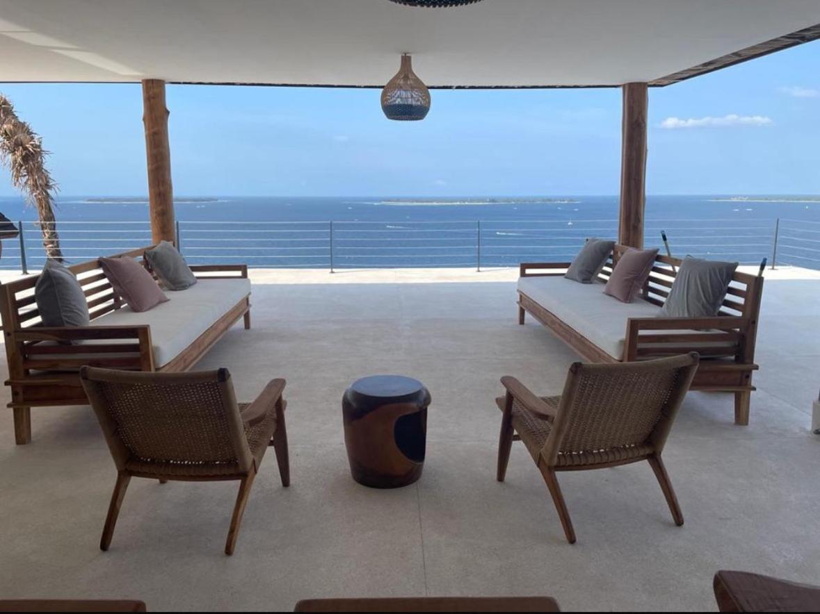 Villa photo 2