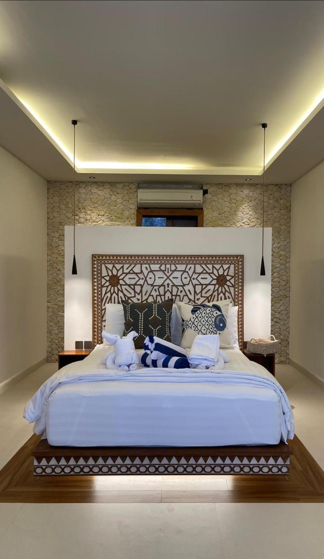 Villa photo 1