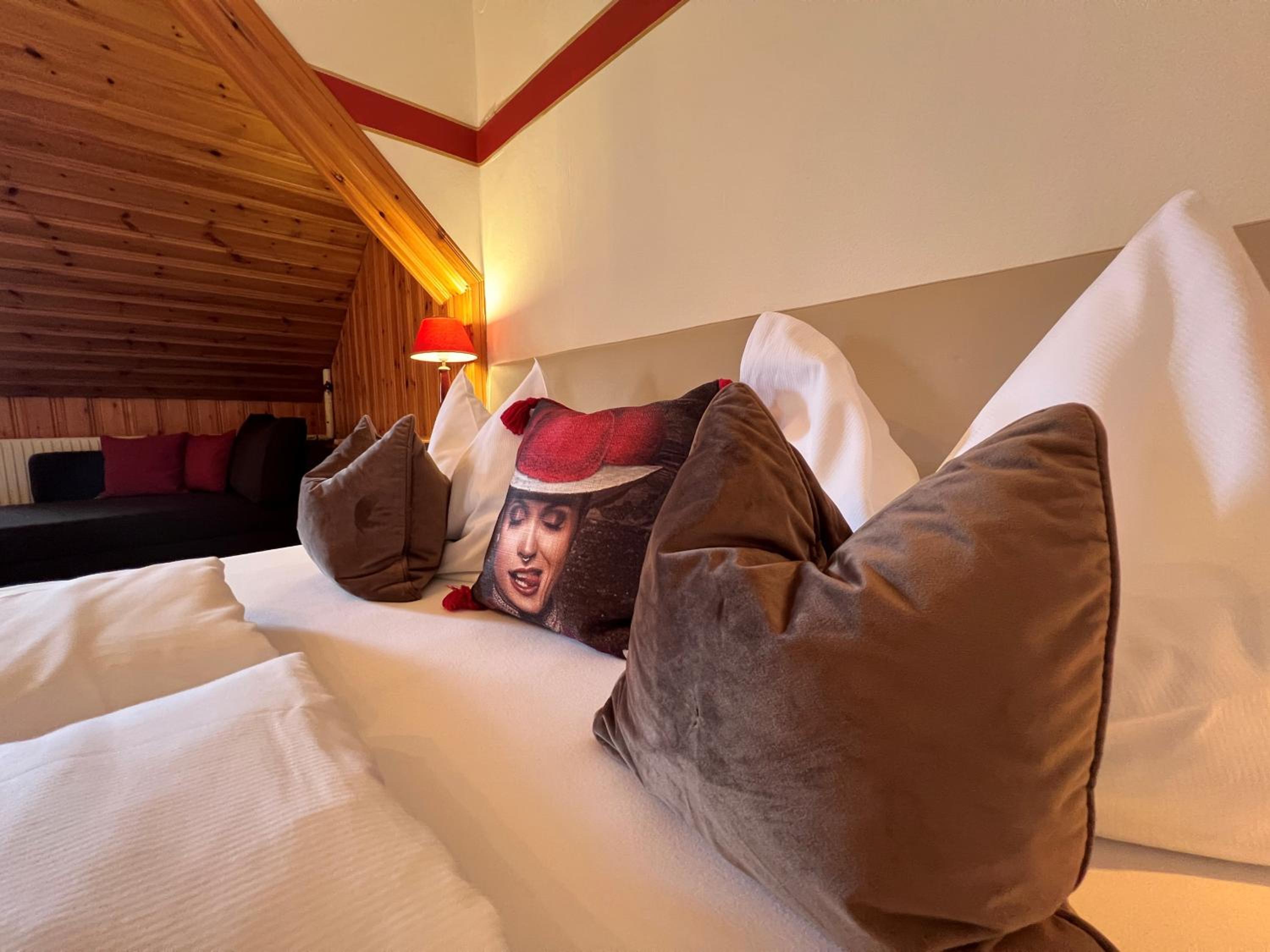 Double Room - Photo 12