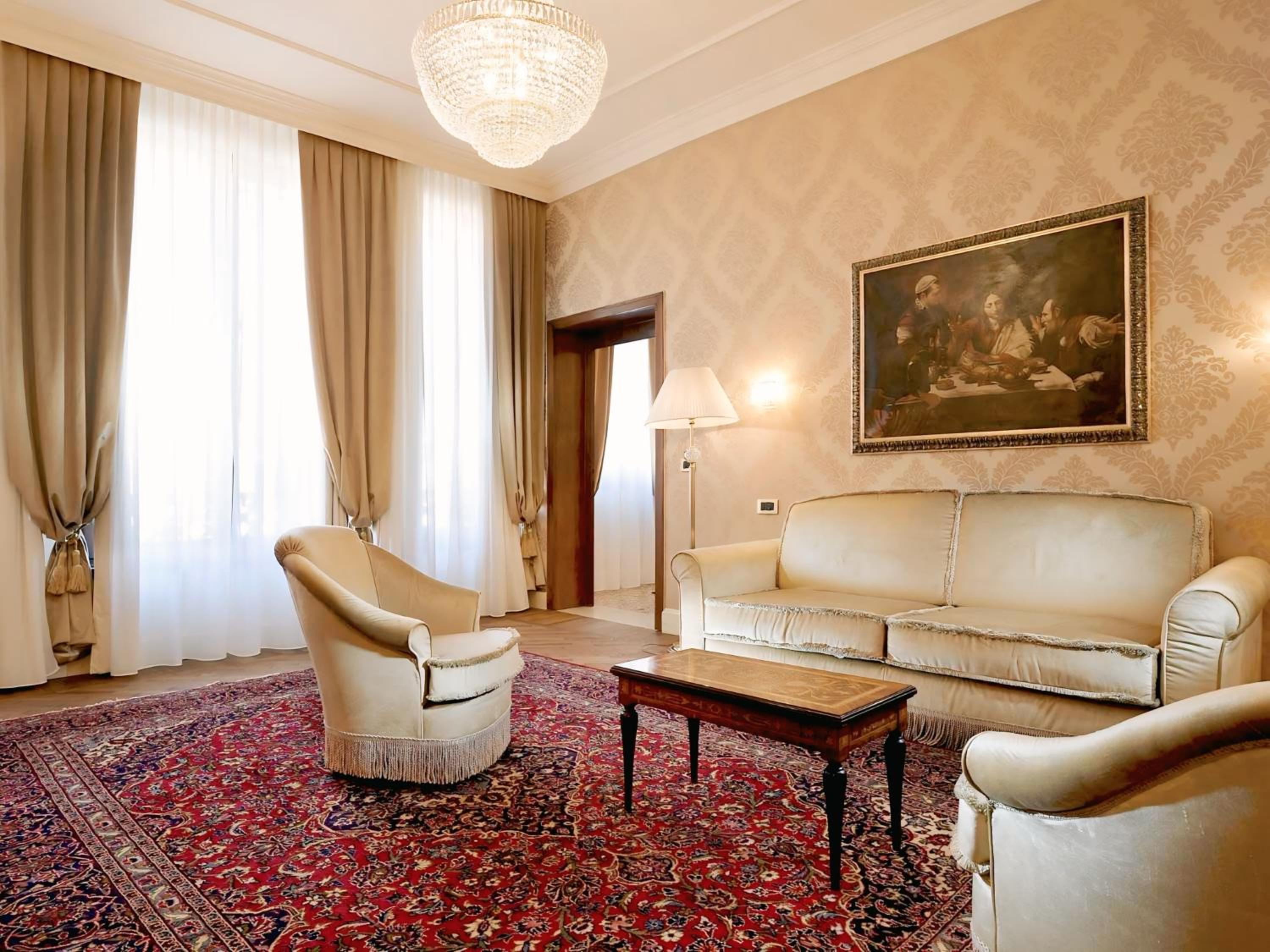 Suite with Canal View