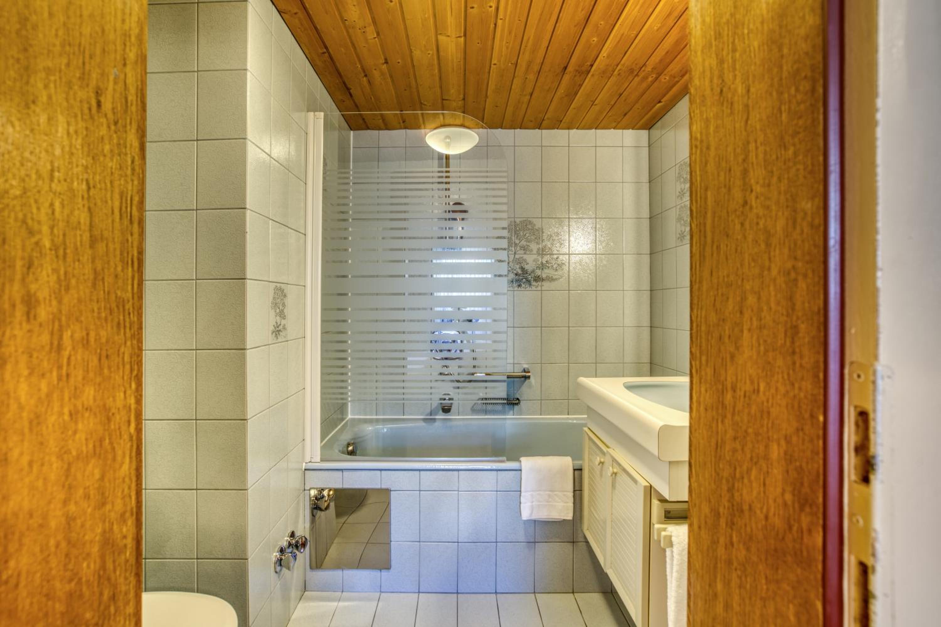 Budget Double Room - Annex Building photo 2