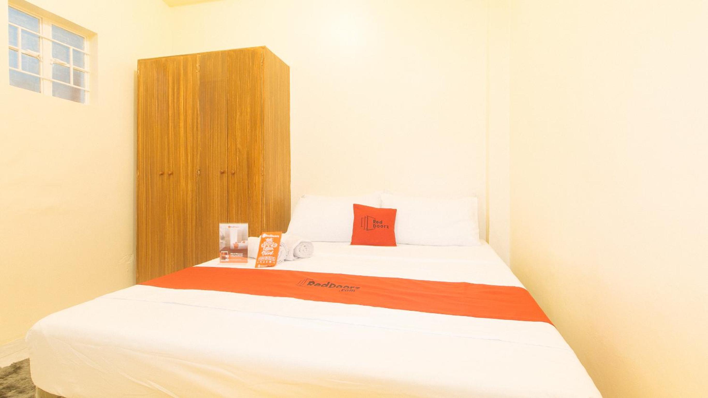 Double Room - Photo 5