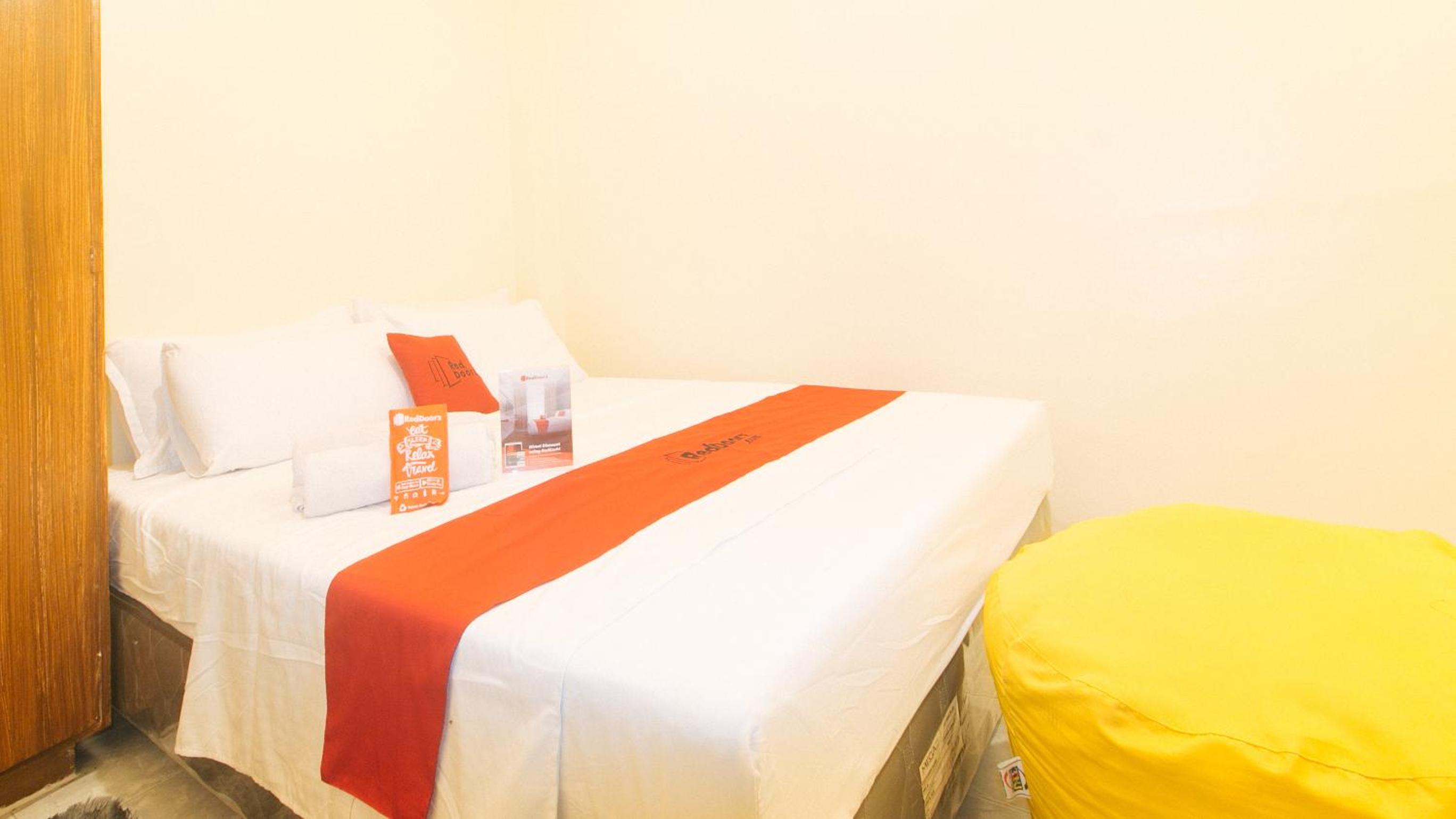 Double Room - Photo 7
