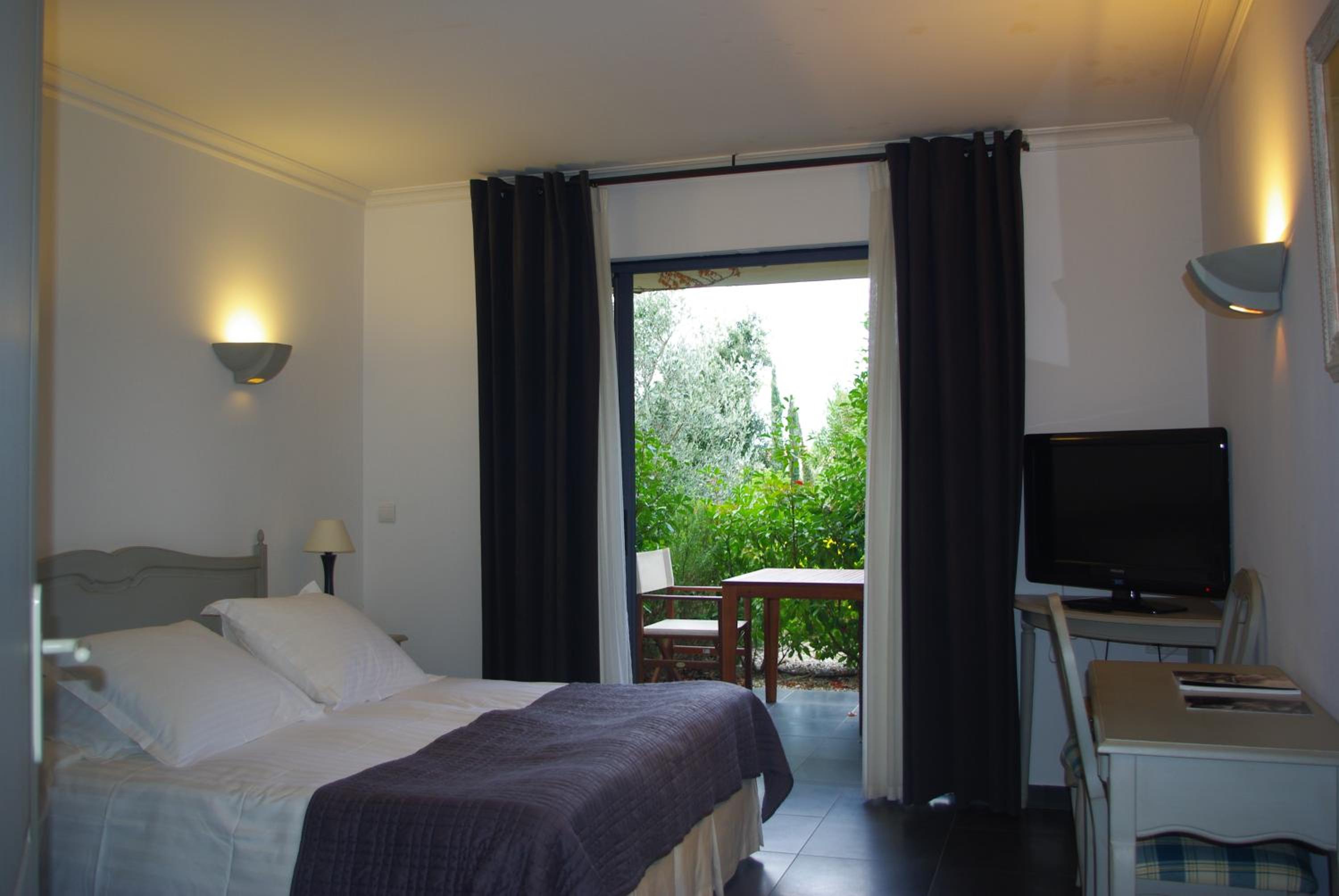 Standard Double Room with Shower photo 2