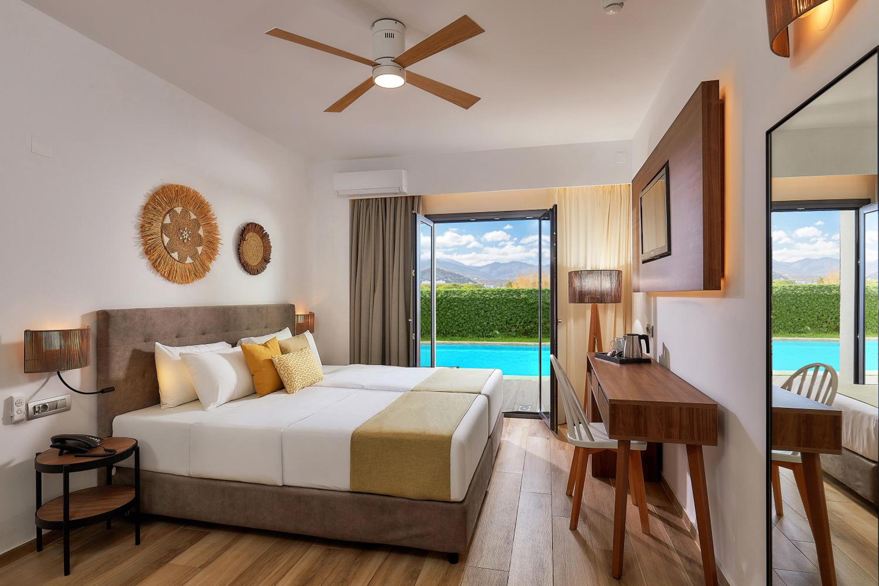 Superior Double Room Private Pool Garden View