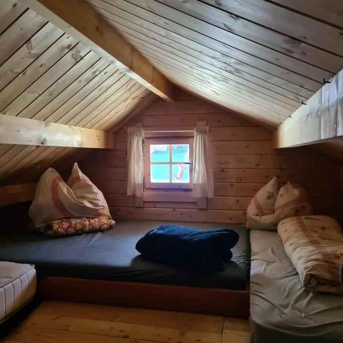 One-Bedroom House photo 1