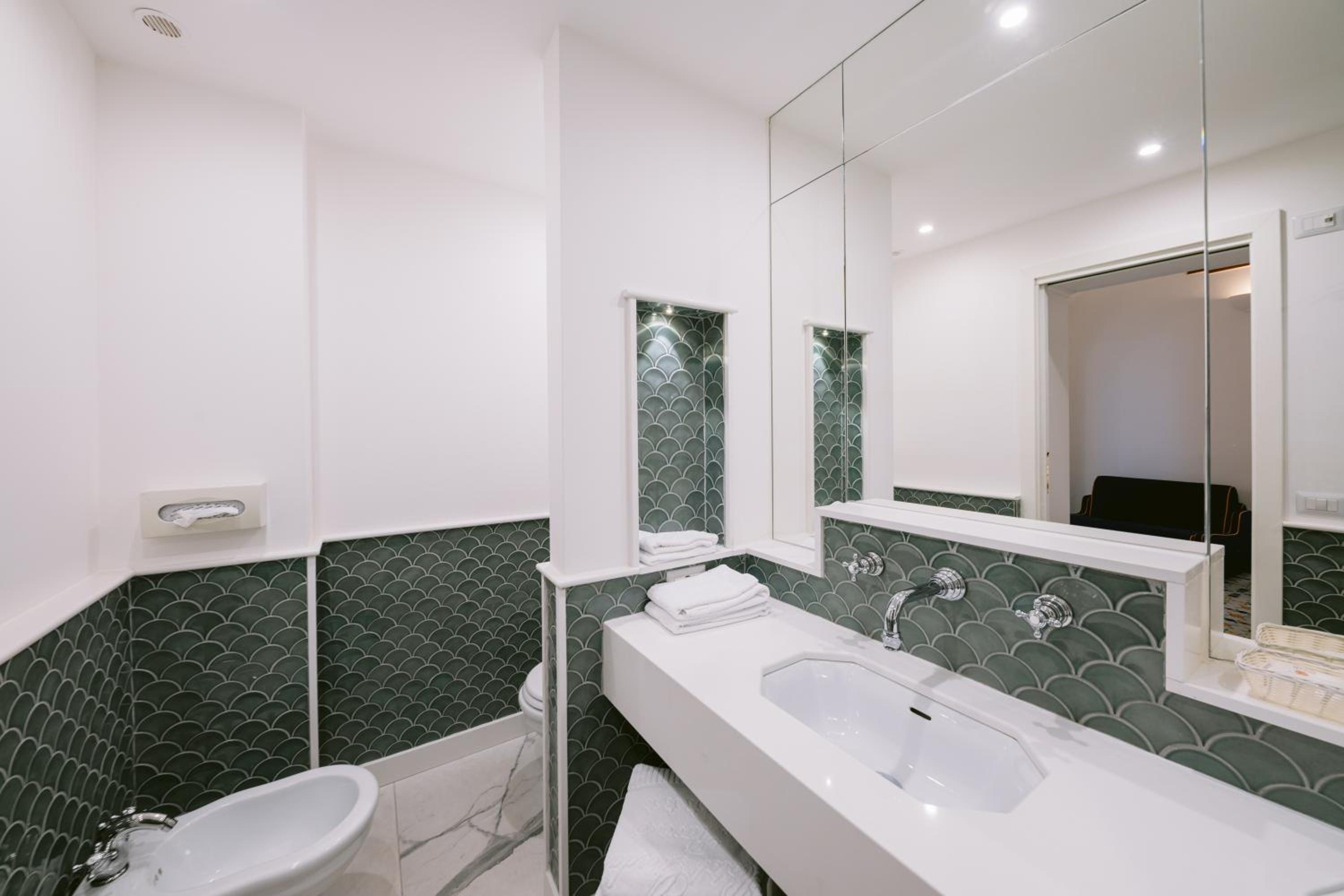Superior Double or Twin Room - Photo 14