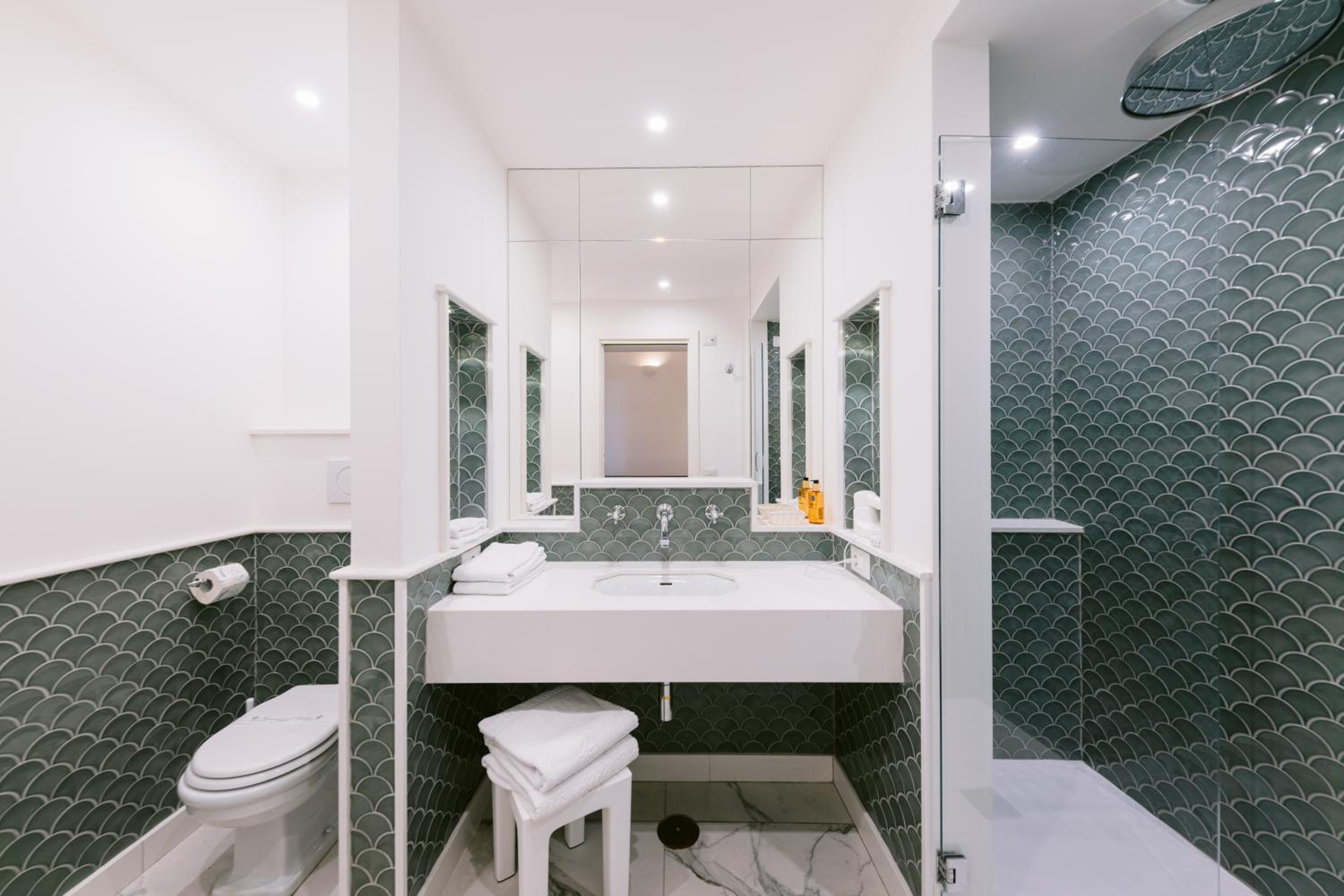 Superior Double or Twin Room - Photo 3