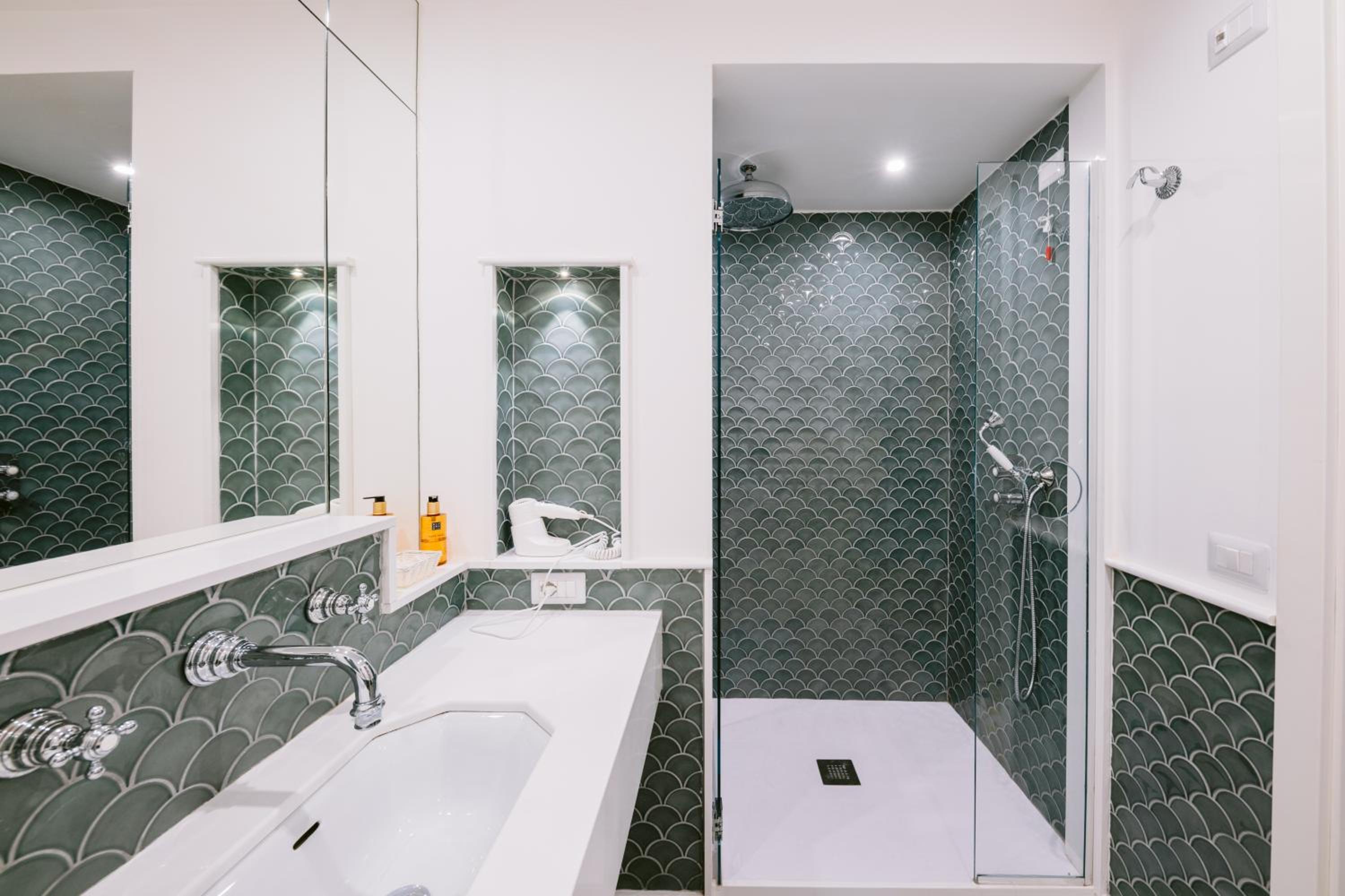 Superior Double or Twin Room - Photo 2
