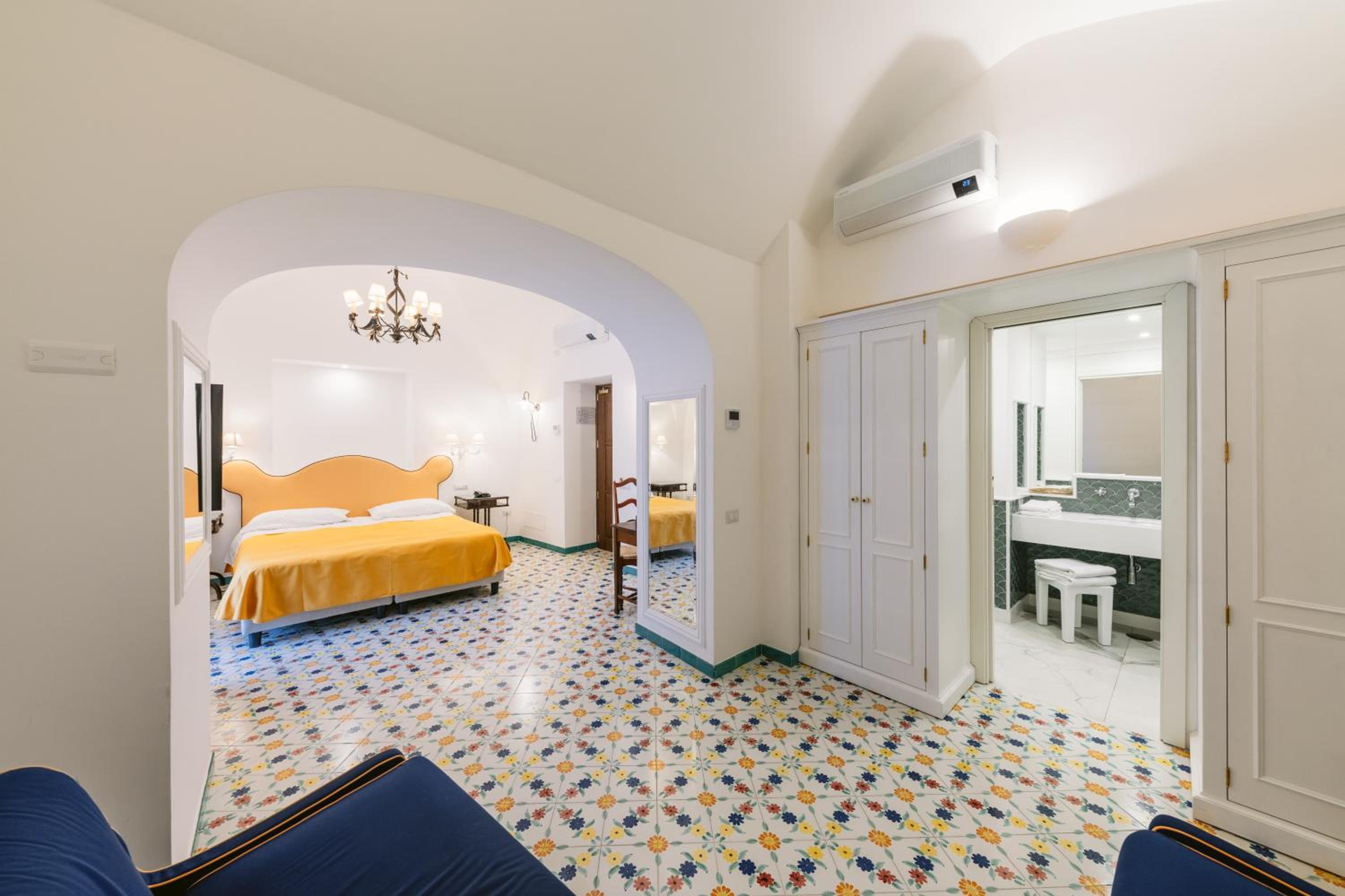 Superior Double or Twin Room - Photo 1