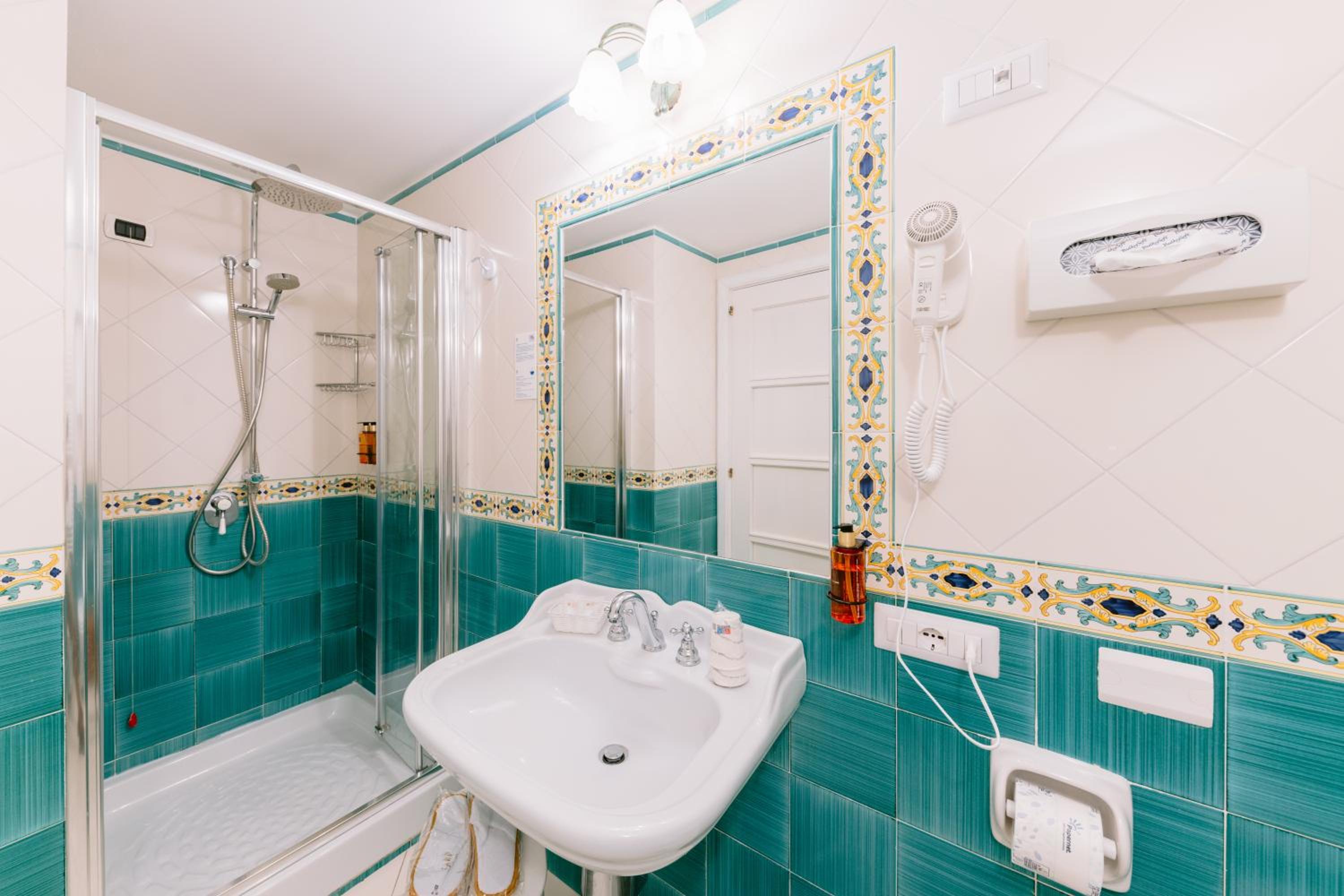 Budget Double or Twin Room photo 3