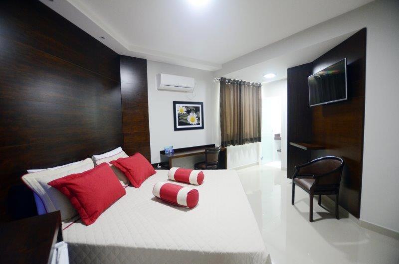 King Suite with Spa Bath photo 3