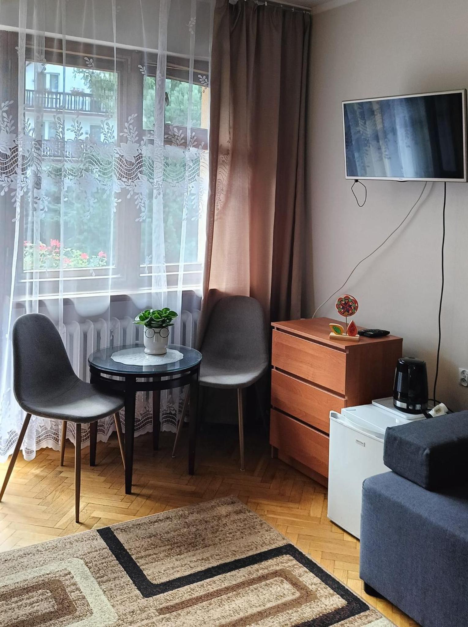 Apartment photo 2